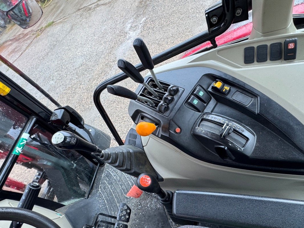 Traktor Türe ait Massey Ferguson 4708, Neumaschine içinde Löwenberger Land (resim 13)