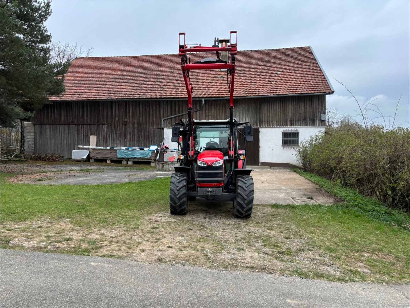 Traktor типа Massey Ferguson 4708, Gebrauchtmaschine в Pemfling (Фотография 2)
