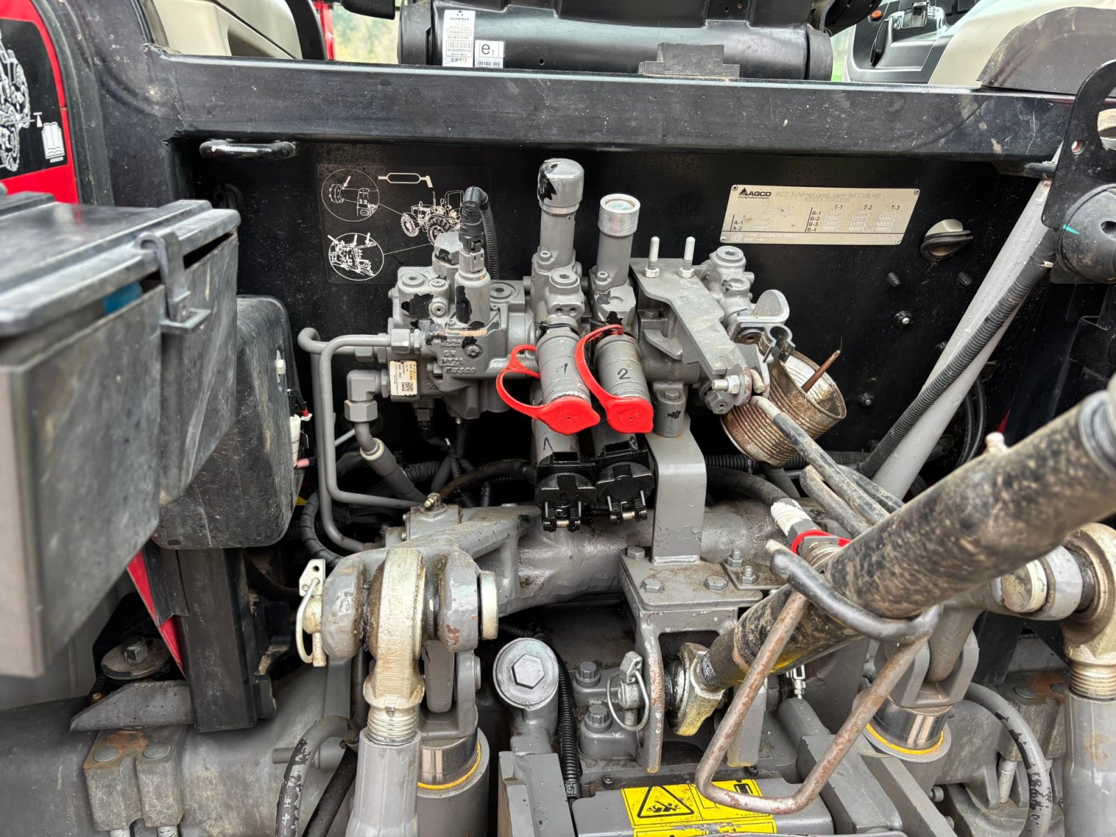 Traktor типа Massey Ferguson 4708, Gebrauchtmaschine в Pemfling (Фотография 5)