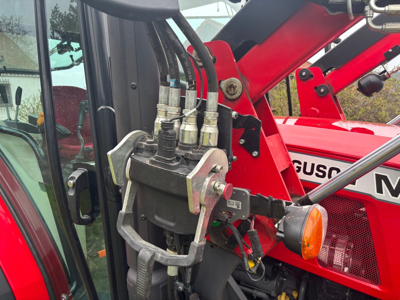 Traktor типа Massey Ferguson 4708, Gebrauchtmaschine в Pemfling (Фотография 9)
