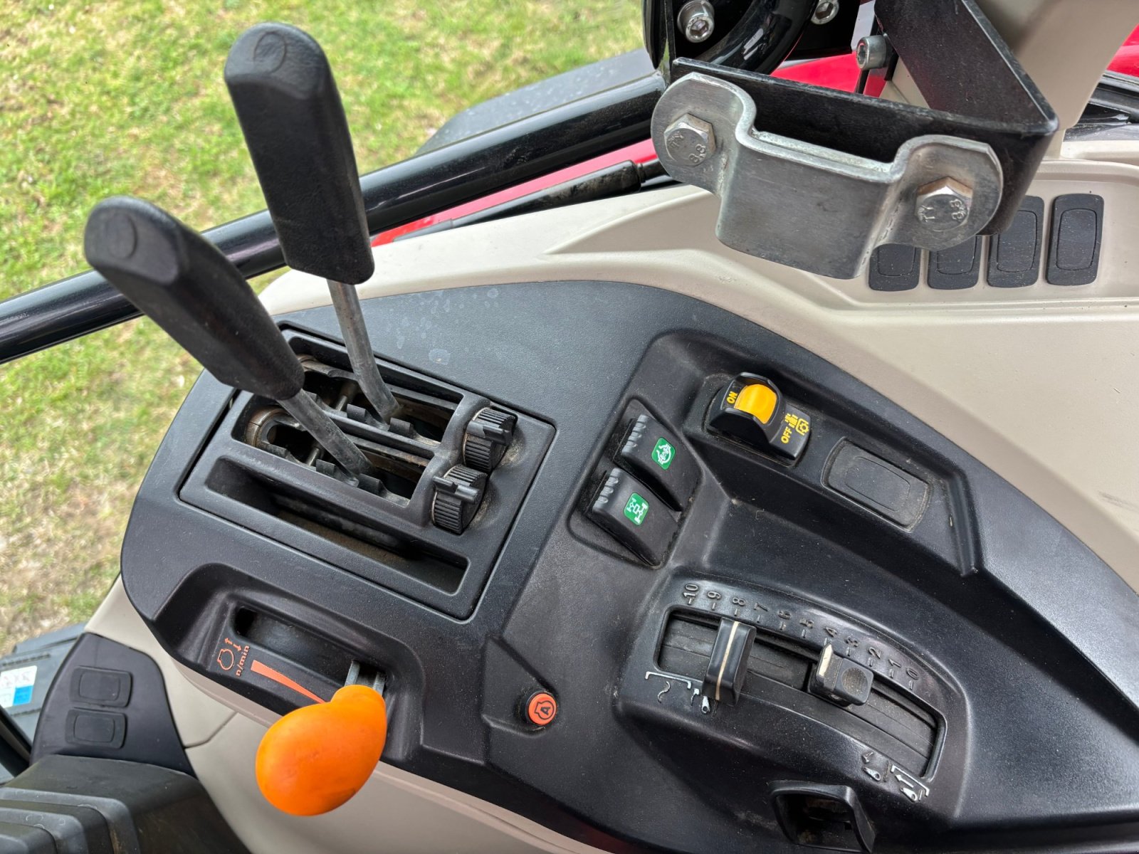 Traktor типа Massey Ferguson 4708, Gebrauchtmaschine в Pemfling (Фотография 17)