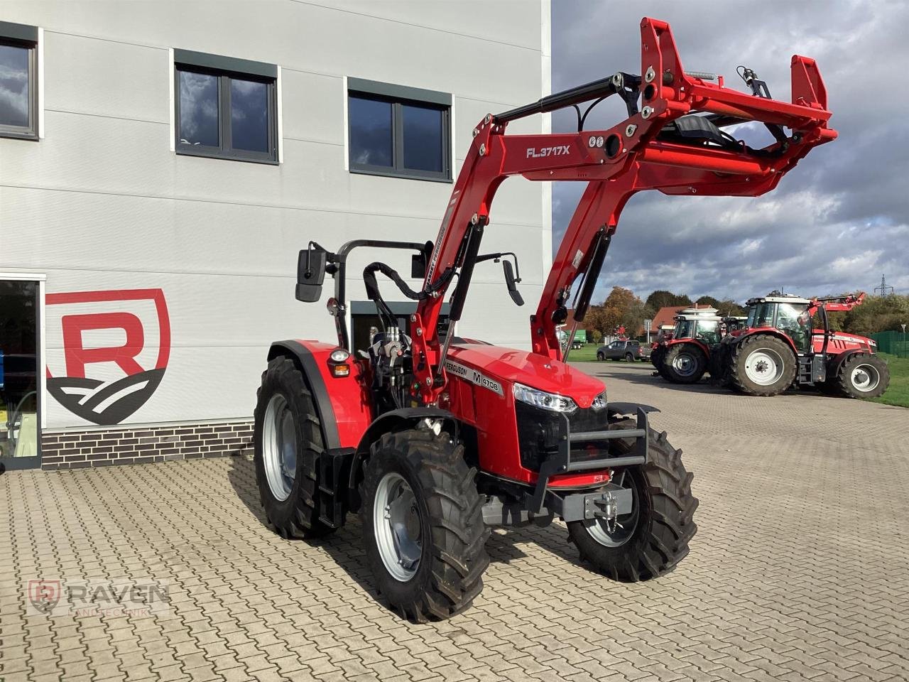 Traktor a típus Massey Ferguson 4708M Non Cab Platform Essential, Neumaschine ekkor: Sulingen (Kép 1)
