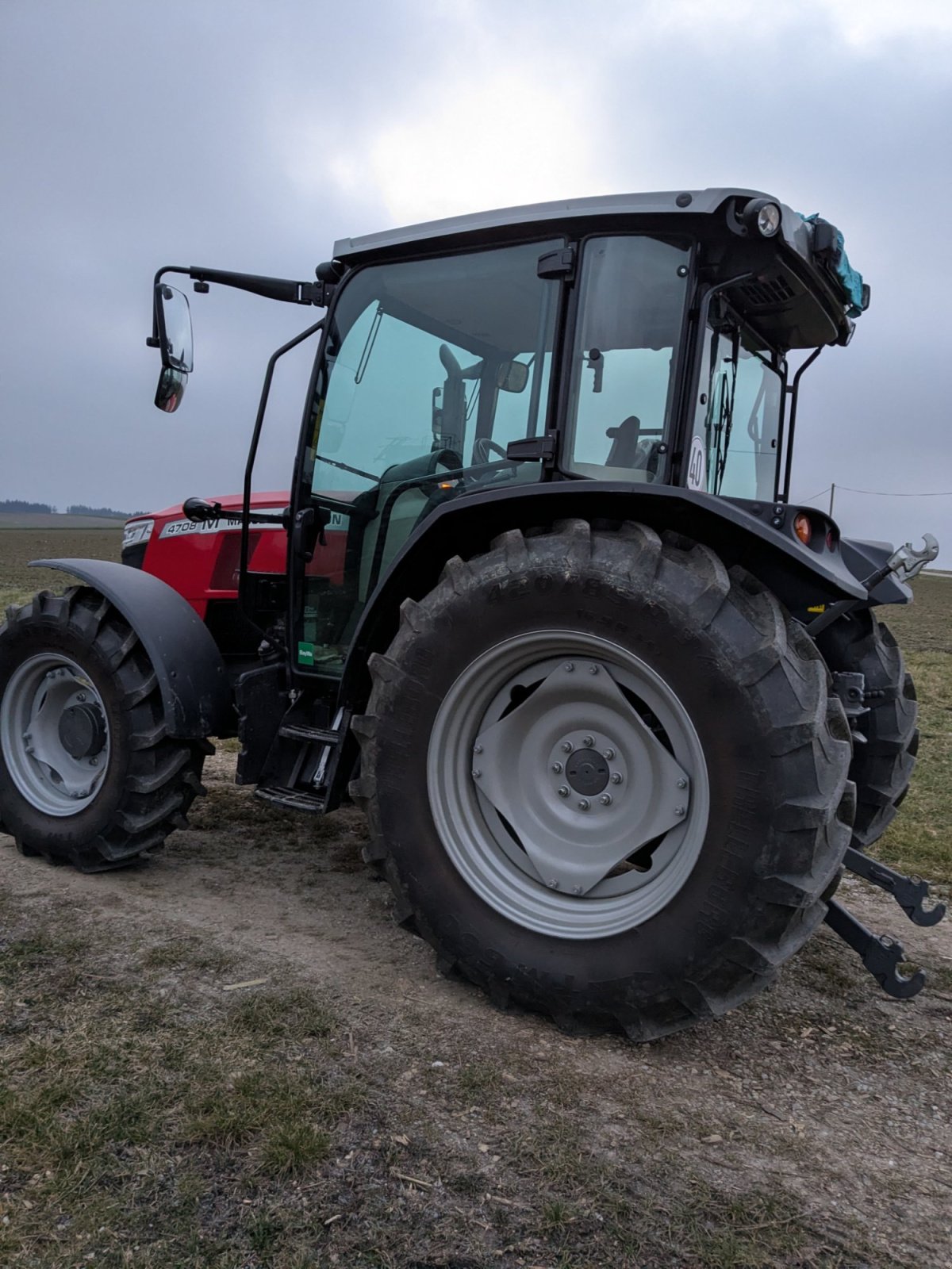 Traktor типа Massey Ferguson 4708M, Gebrauchtmaschine в Baierbach (Фотография 3)