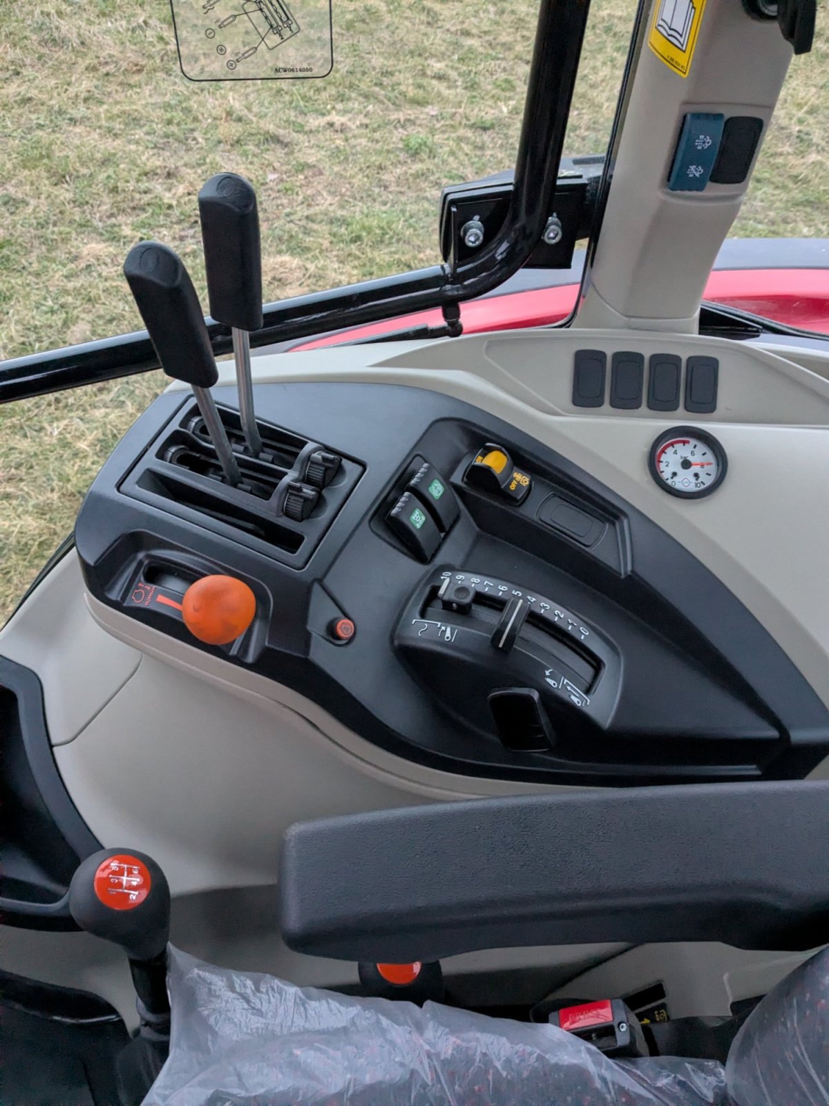 Traktor типа Massey Ferguson 4708M, Gebrauchtmaschine в Baierbach (Фотография 8)