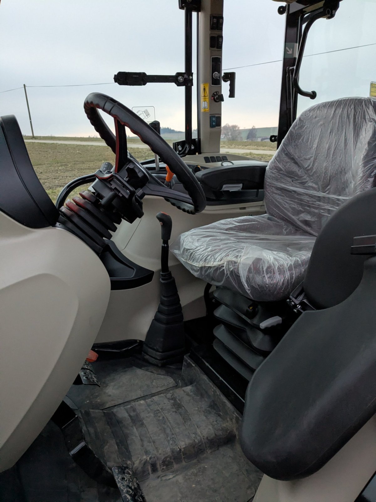 Traktor типа Massey Ferguson 4708M, Gebrauchtmaschine в Baierbach (Фотография 9)