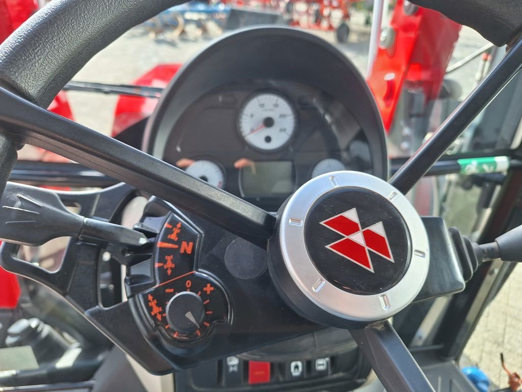 Traktor typu Massey Ferguson 4709 CAB ESSENTIAL, Neumaschine v MARIENHEEM (Obrázek 10)