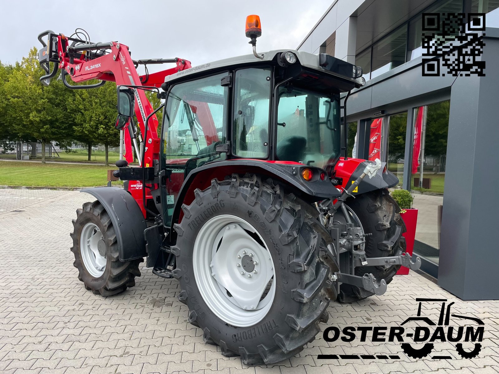 Traktor of the type Massey Ferguson 4709 M 12x12, Neumaschine in Kaisersesch (Picture 4)