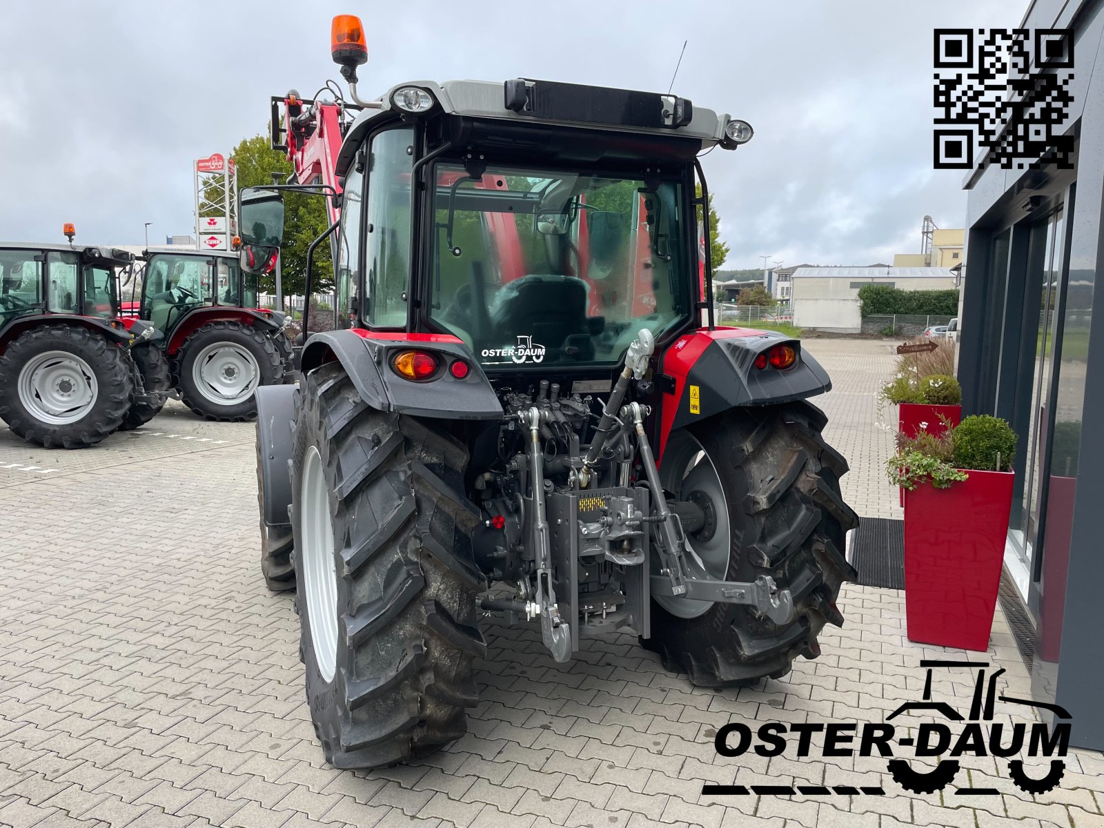 Traktor of the type Massey Ferguson 4709 M 12x12, Neumaschine in Kaisersesch (Picture 5)