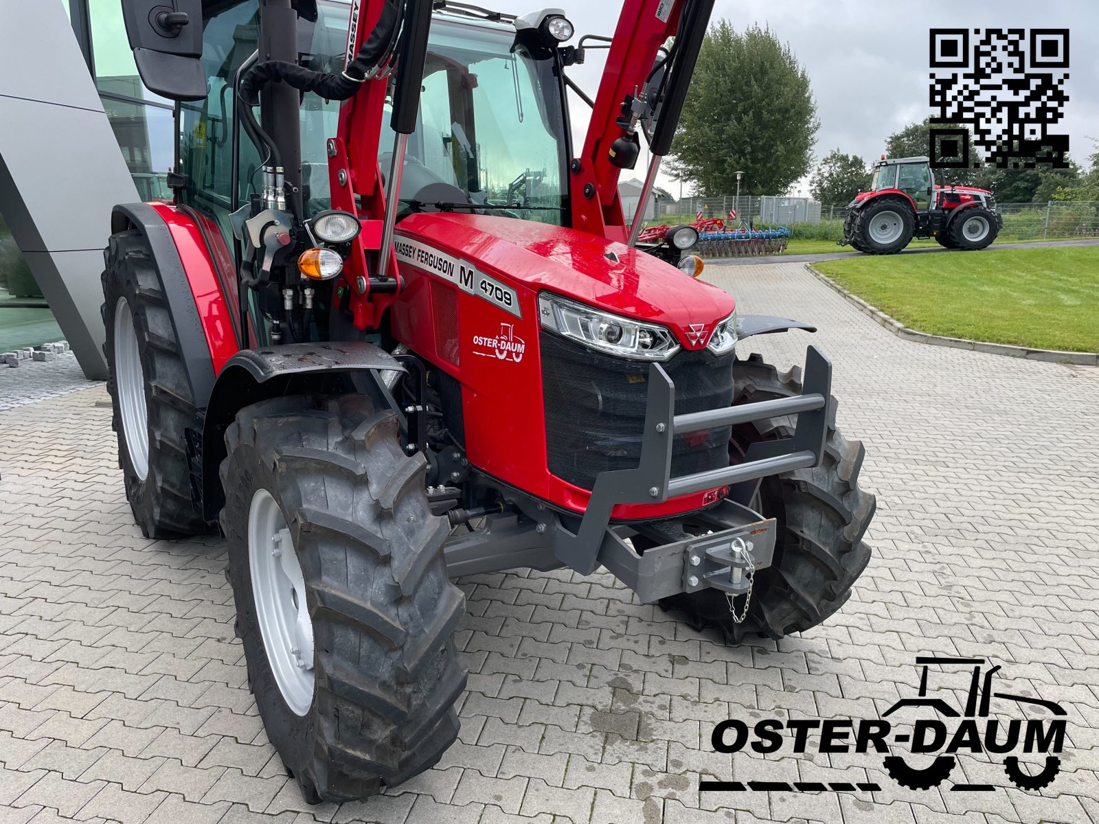 Traktor of the type Massey Ferguson 4709 M 12x12, Neumaschine in Kaisersesch (Picture 10)
