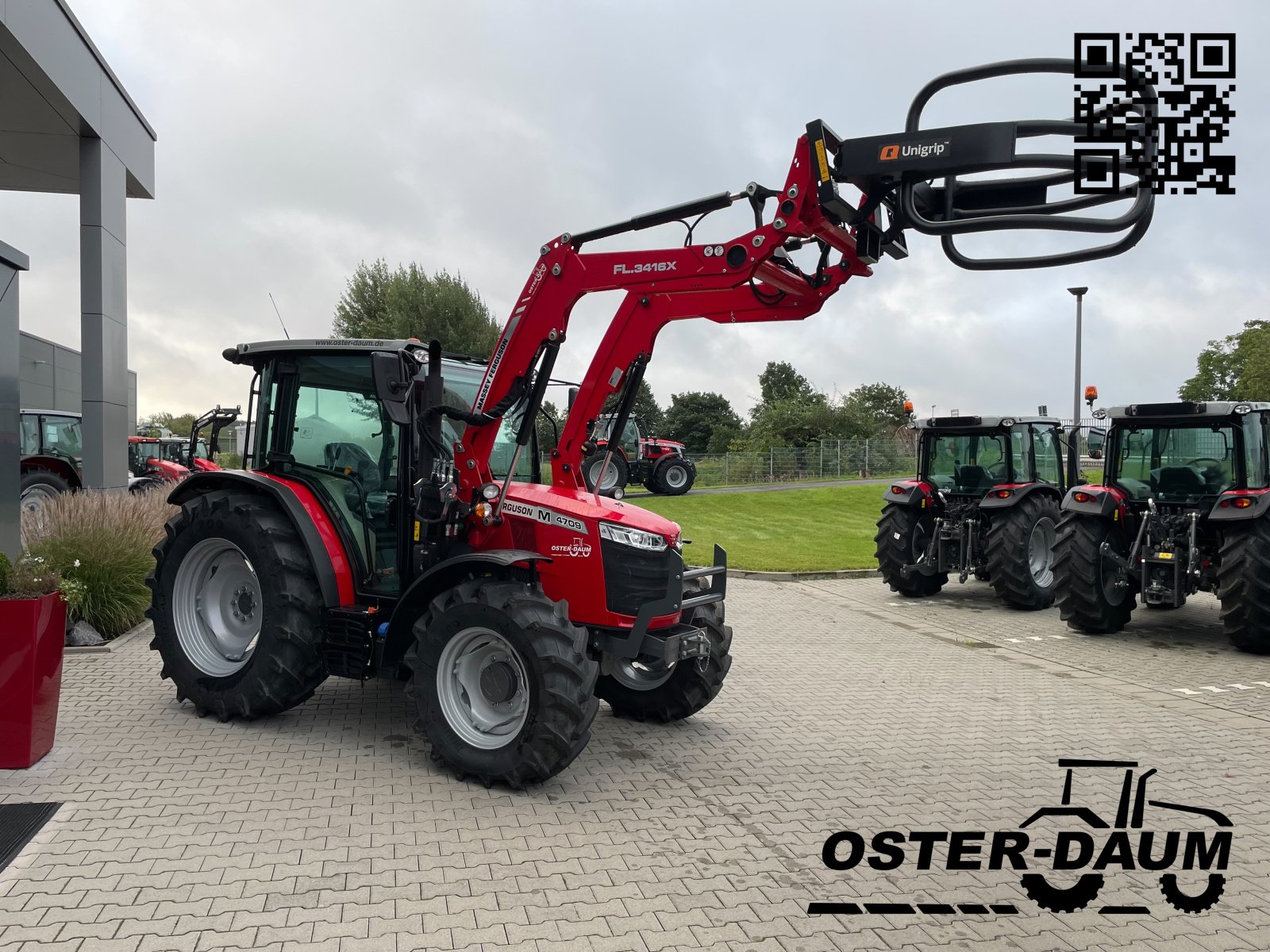 Traktor of the type Massey Ferguson 4709 M 12x12, Neumaschine in Kaisersesch (Picture 12)