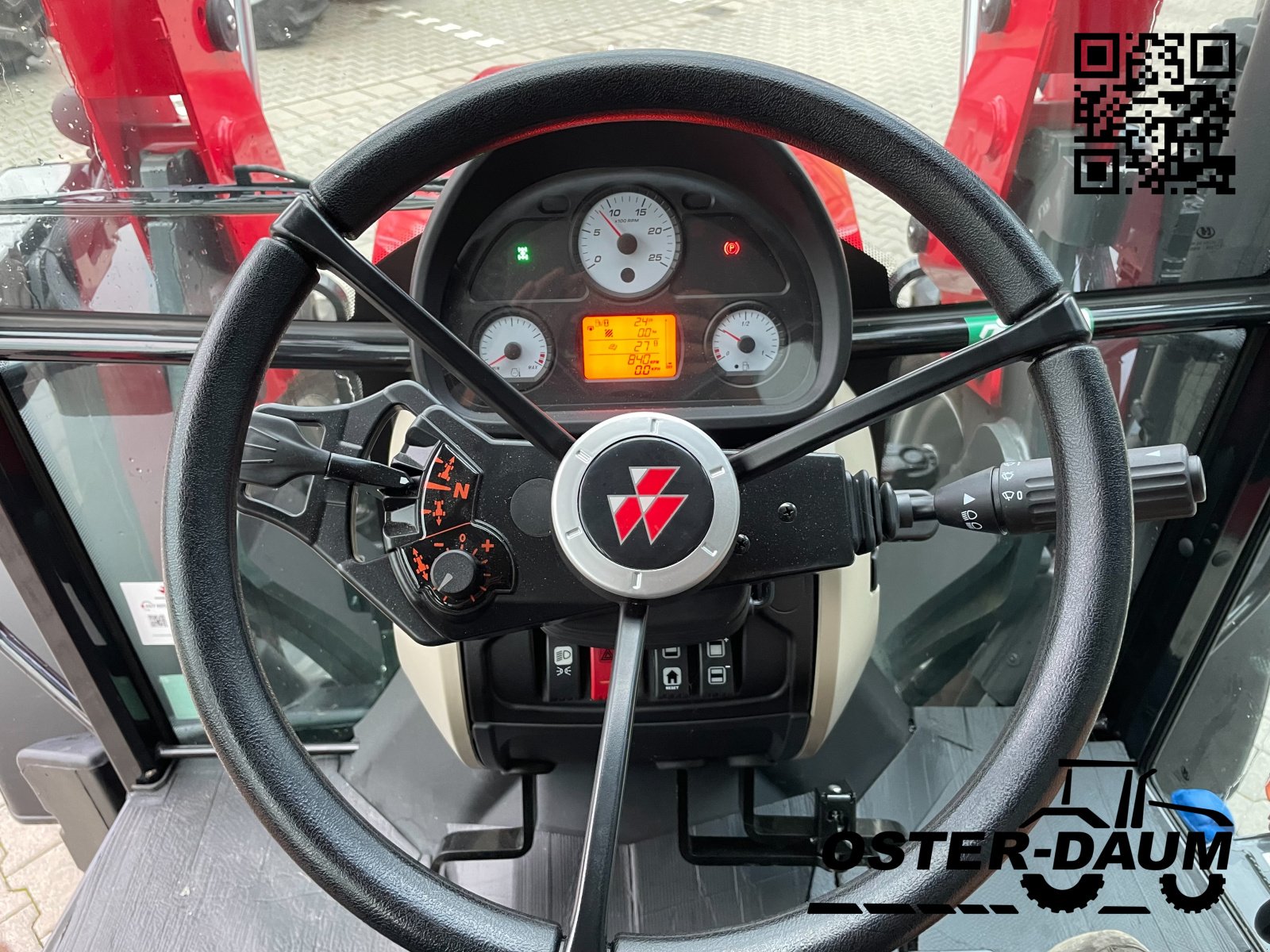 Traktor of the type Massey Ferguson 4709 M 12x12, Neumaschine in Kaisersesch (Picture 13)