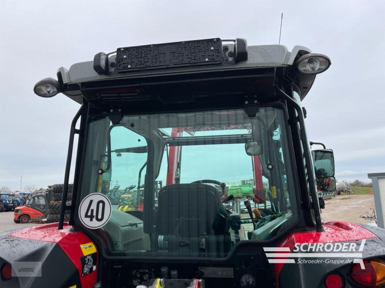 Traktor типа Massey Ferguson 4709 M CAB ESSENTIAL, Gebrauchtmaschine в Wildeshausen (Фотография 18)