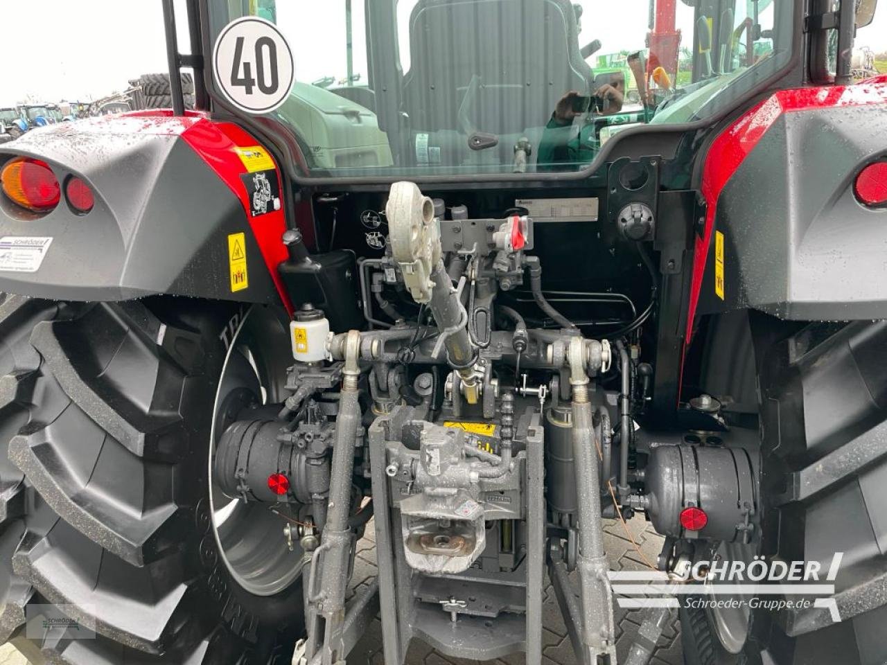 Traktor типа Massey Ferguson 4709 M CAB ESSENTIAL, Gebrauchtmaschine в Wildeshausen (Фотография 19)