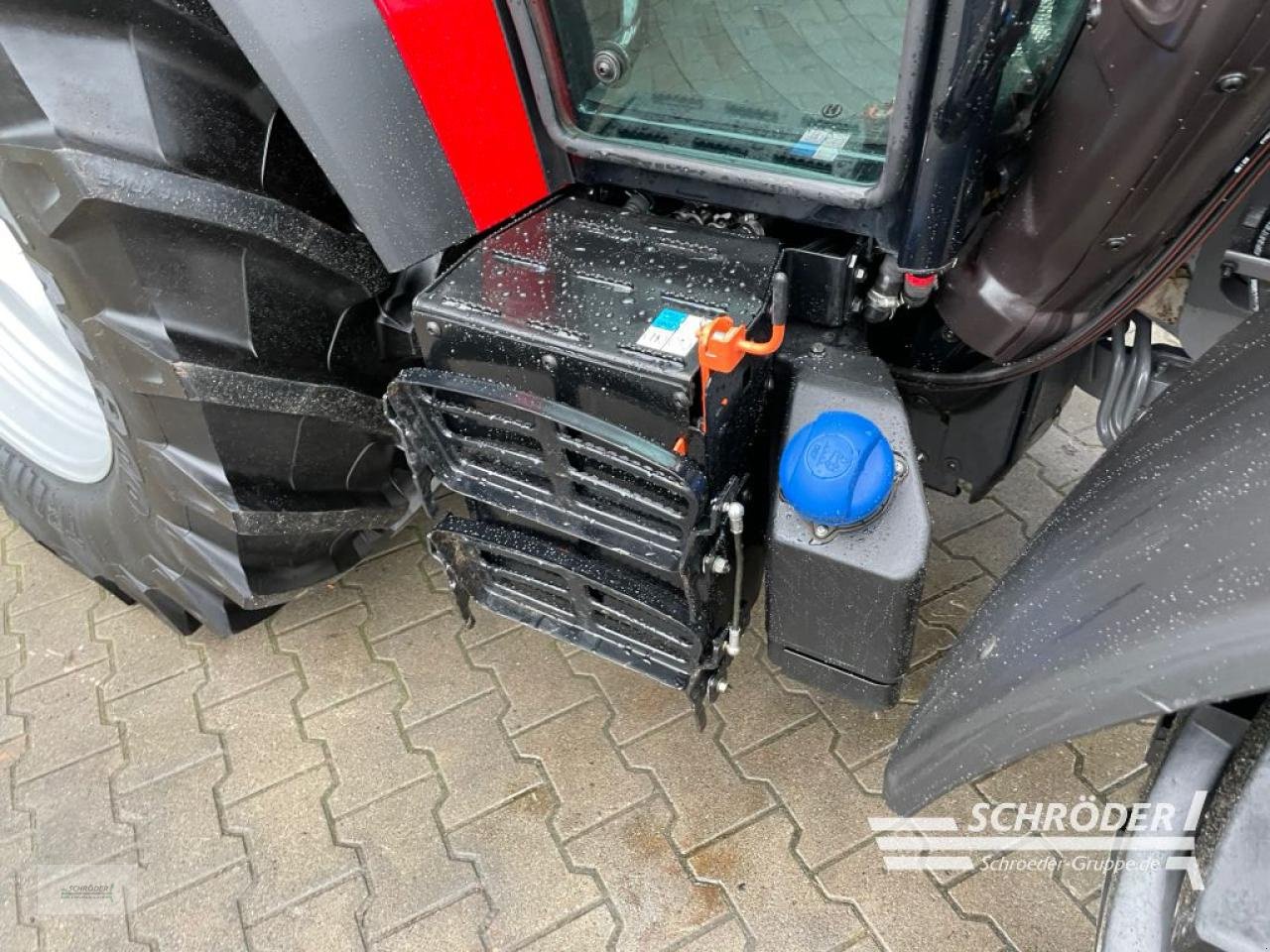 Traktor типа Massey Ferguson 4709 M CAB ESSENTIAL, Gebrauchtmaschine в Wildeshausen (Фотография 22)