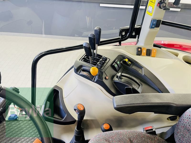 Massey Ferguson 4709 M DYNA-2 ESSENTIAL, Gebrauchtmaschine, Baujahr: 2023, Betriebsstunden: 65 Stunden (Bild 18) Traktor des Typs Massey Ferguson 4709 M DYNA-2 ESSENTIAL, Gebrauchtmaschine in Manching (Bild 18)