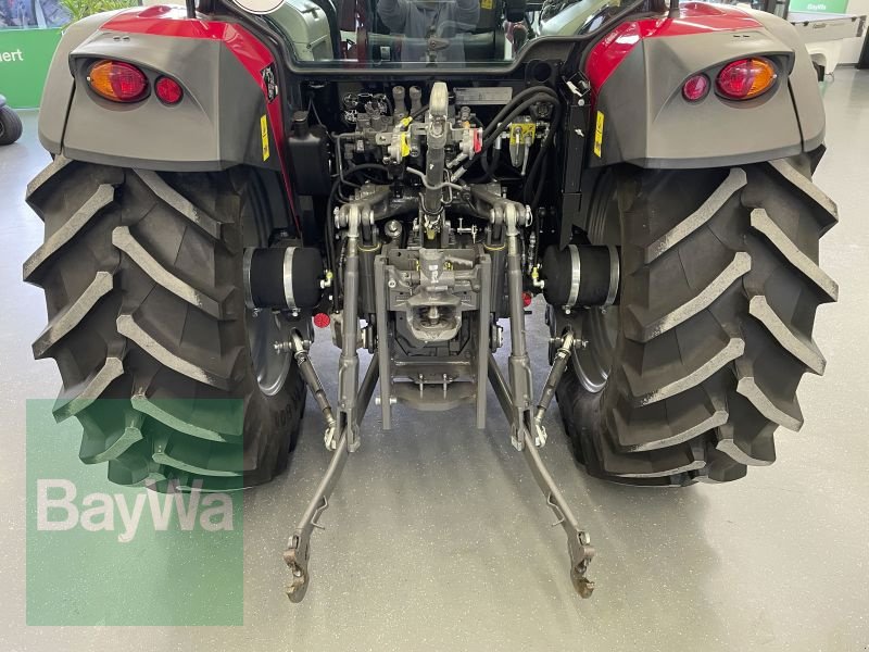 Traktor van het type Massey Ferguson 4709 M DYNA-2 ESSENTIAL, Gebrauchtmaschine in Bamberg (Foto 4)