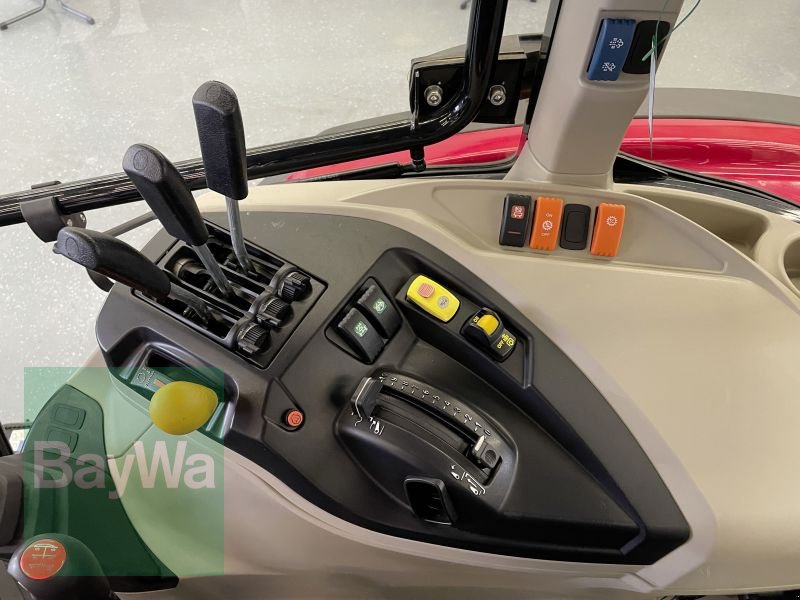 Traktor van het type Massey Ferguson 4709 M DYNA-2 ESSENTIAL, Gebrauchtmaschine in Bamberg (Foto 16)