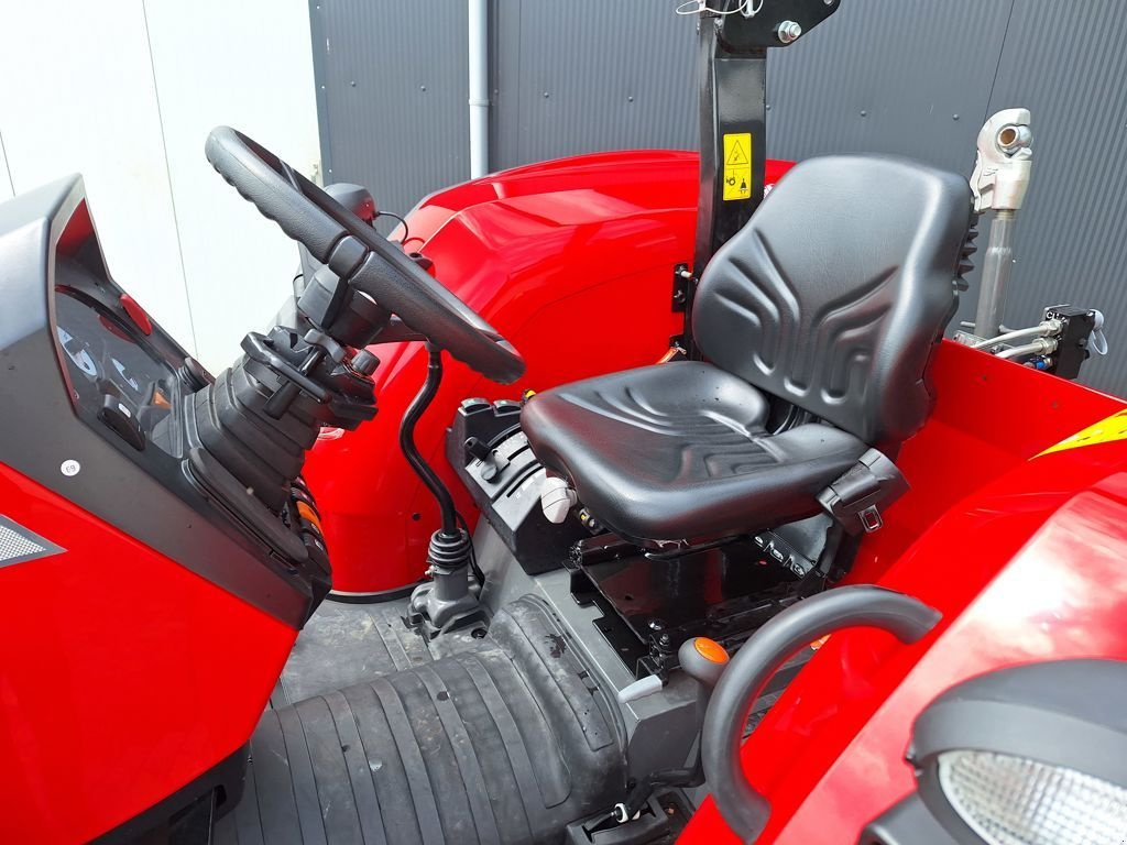 Traktor des Typs Massey Ferguson 4709-M DYNA-2, Neumaschine in MARIENHEEM (Bild 10)