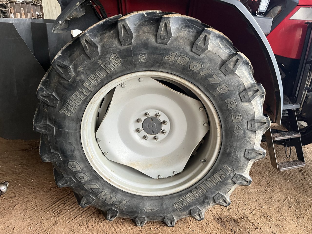 Traktor typu Massey Ferguson 4709, Gebrauchtmaschine v MALESTROIT (Obrázek 9)