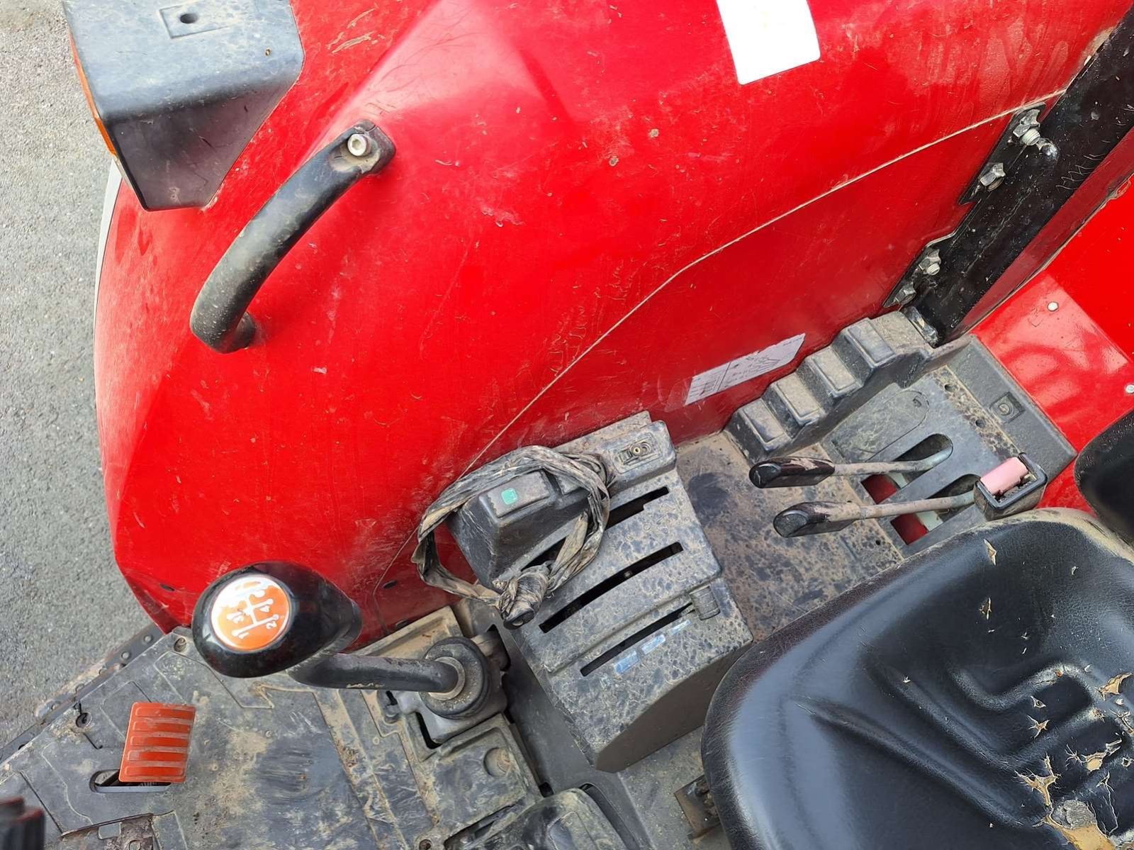 Traktor of the type Massey Ferguson 4709, Gebrauchtmaschine in UCHAUD (Picture 7)