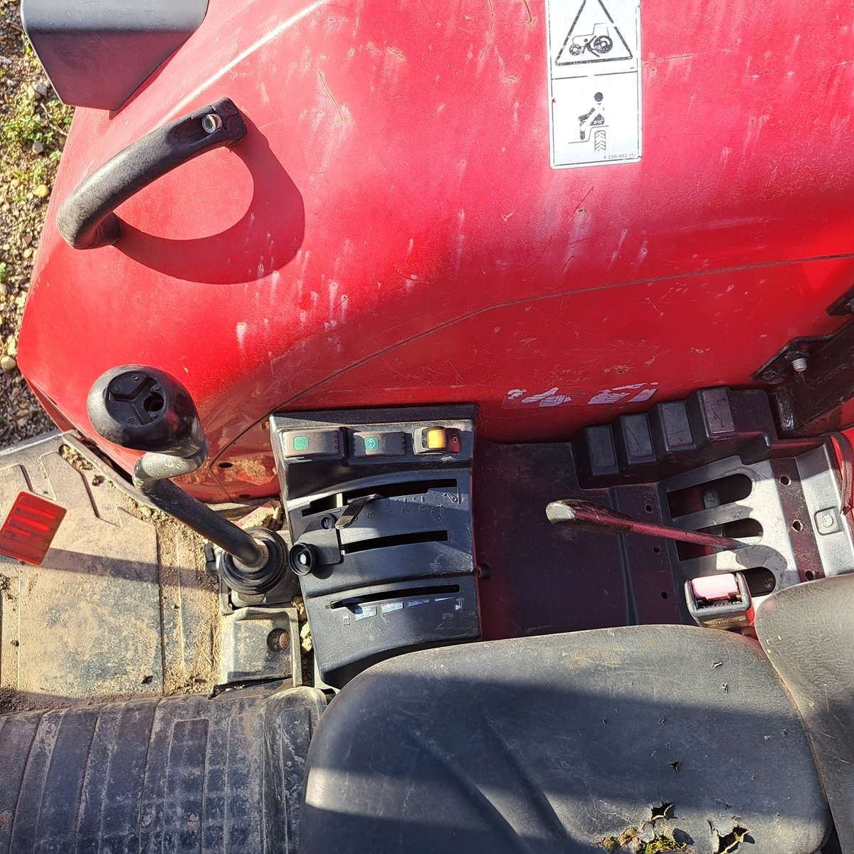 Traktor типа Massey Ferguson 4709, Gebrauchtmaschine в UCHAUD (Фотография 9)