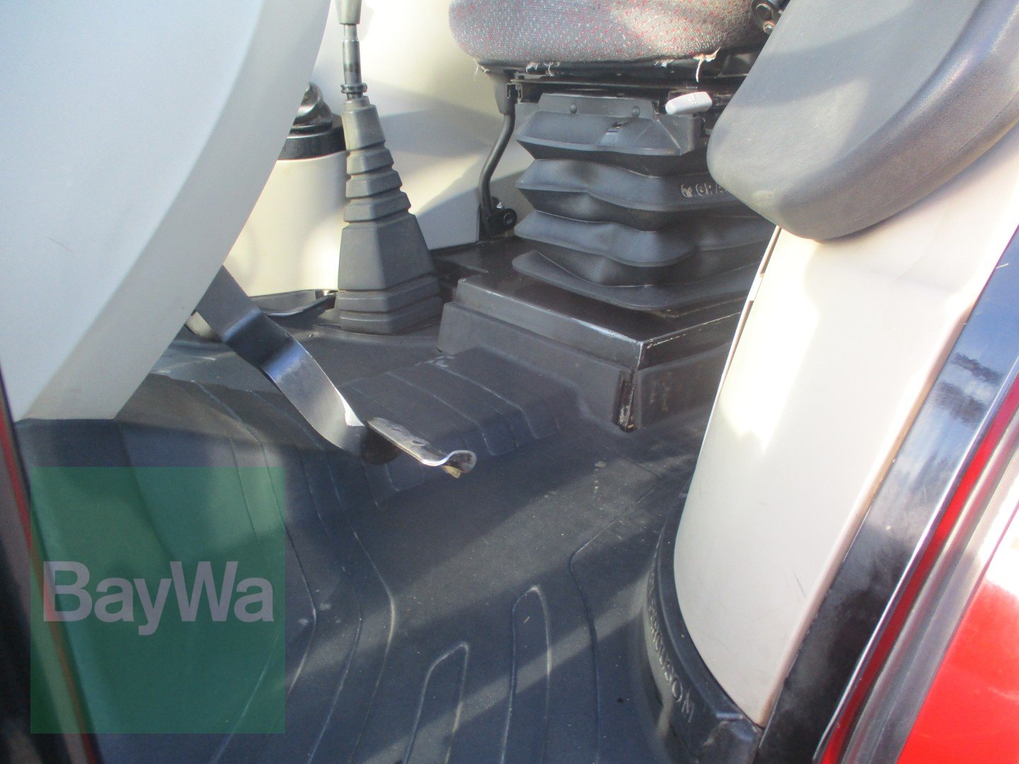 Traktor от тип Massey Ferguson 4709, Gebrauchtmaschine в Schönau b.Tuntenhausen (Снимка 17)