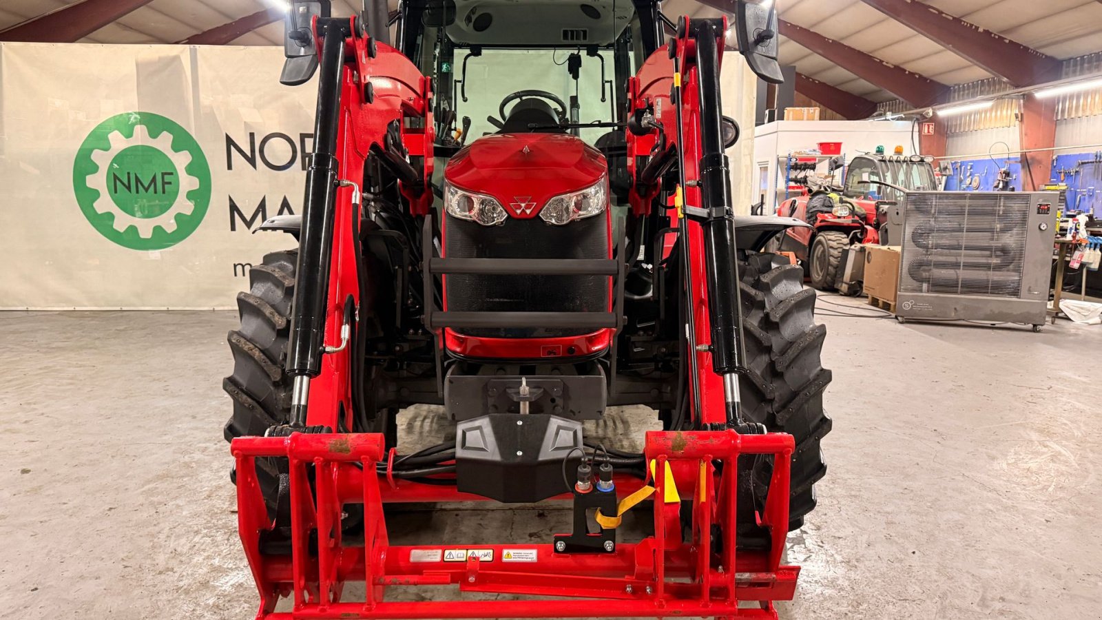 Traktor Türe ait Massey Ferguson 4709, Gebrauchtmaschine içinde Ølen (resim 9)