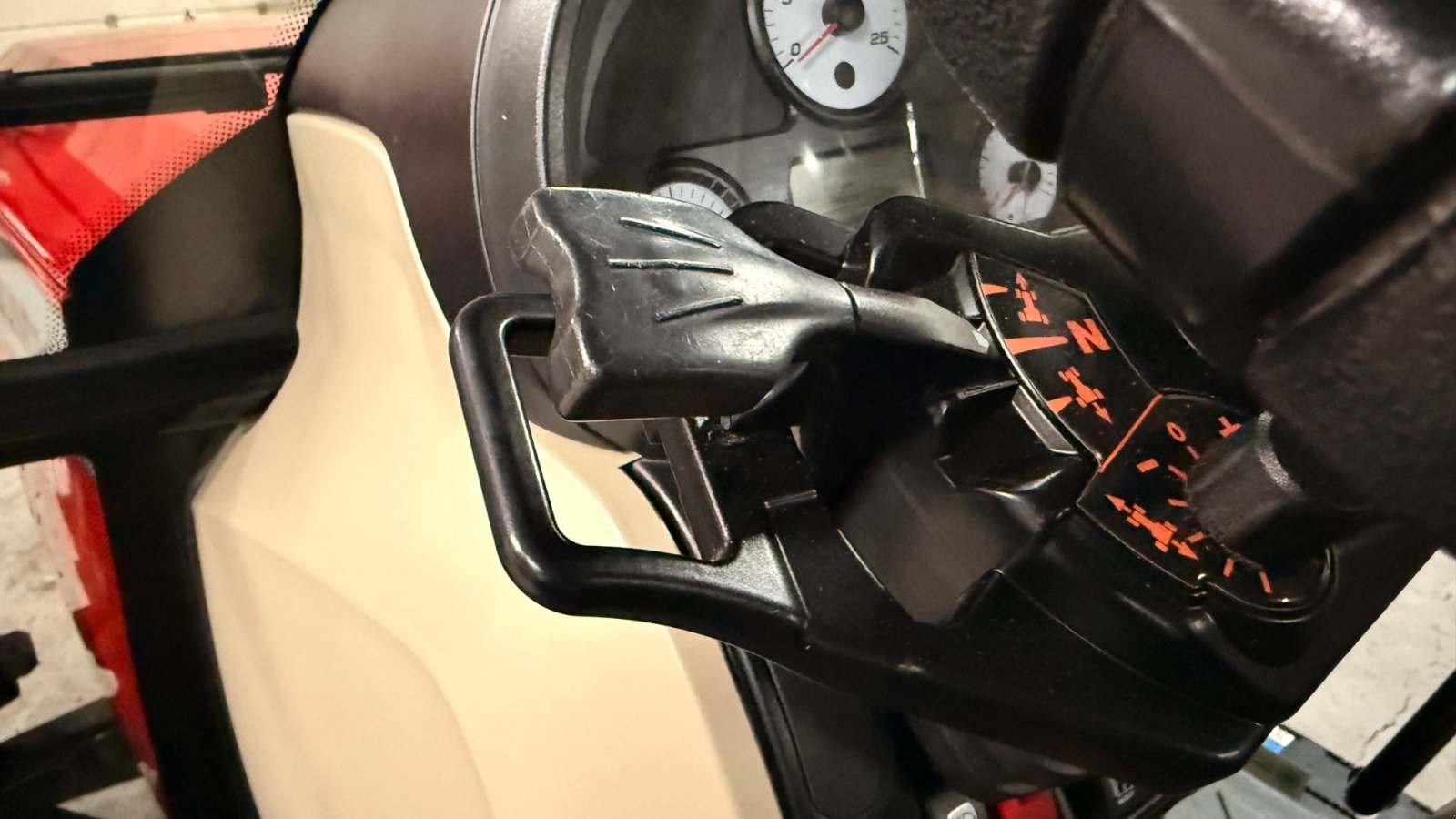 Traktor Türe ait Massey Ferguson 4709, Gebrauchtmaschine içinde Ølen (resim 15)