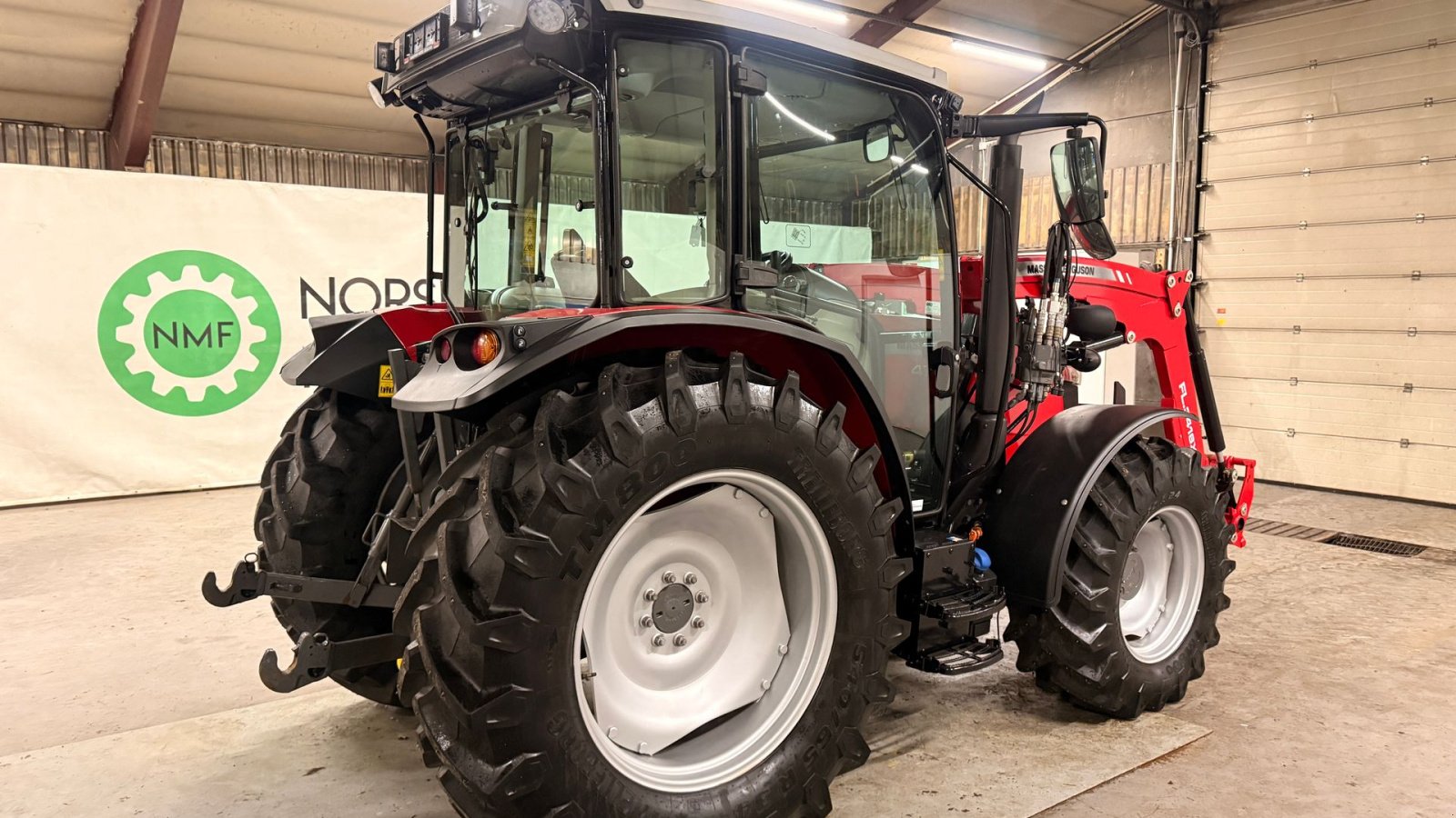 Traktor Türe ait Massey Ferguson 4709, Gebrauchtmaschine içinde Ølen (resim 5)