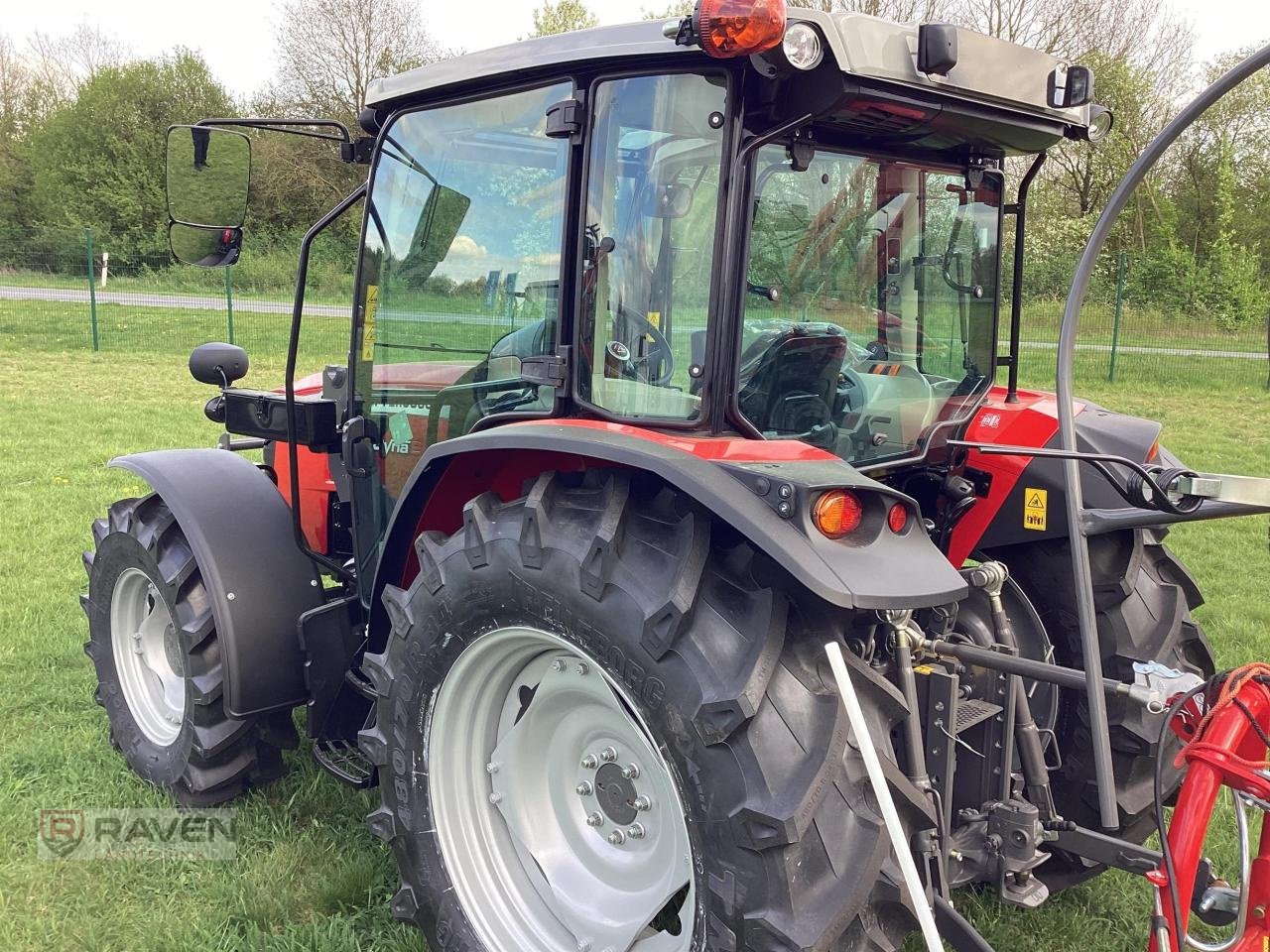 Traktor типа Massey Ferguson 4709M Cab, Neumaschine в Sulingen (Фотография 3)