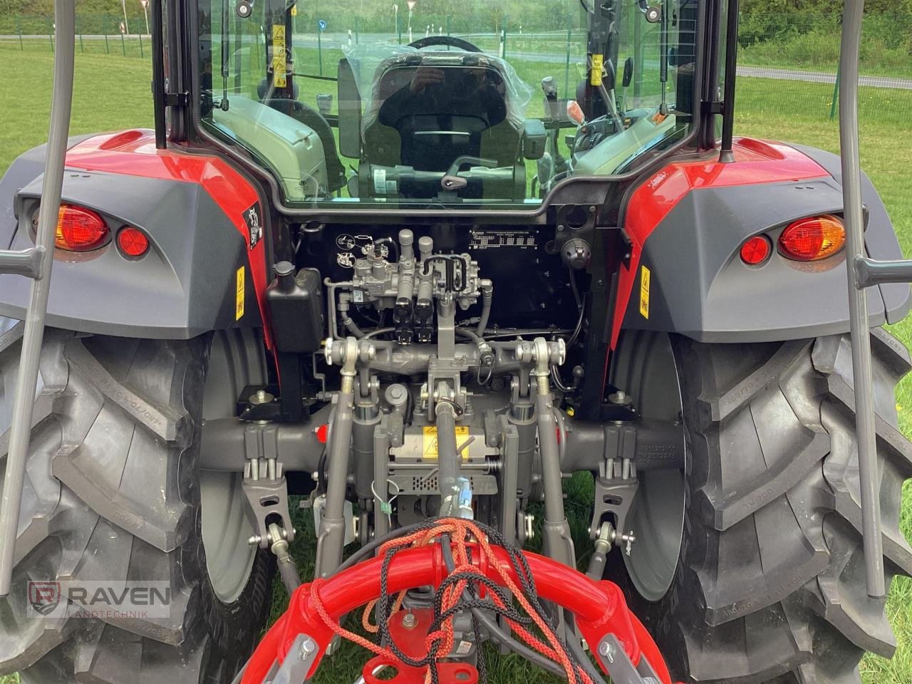 Traktor типа Massey Ferguson 4709M Cab, Neumaschine в Sulingen (Фотография 4)