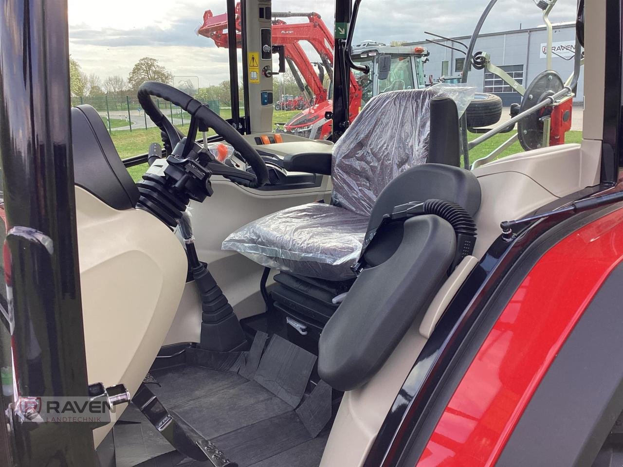 Traktor типа Massey Ferguson 4709M Cab, Neumaschine в Sulingen (Фотография 10)