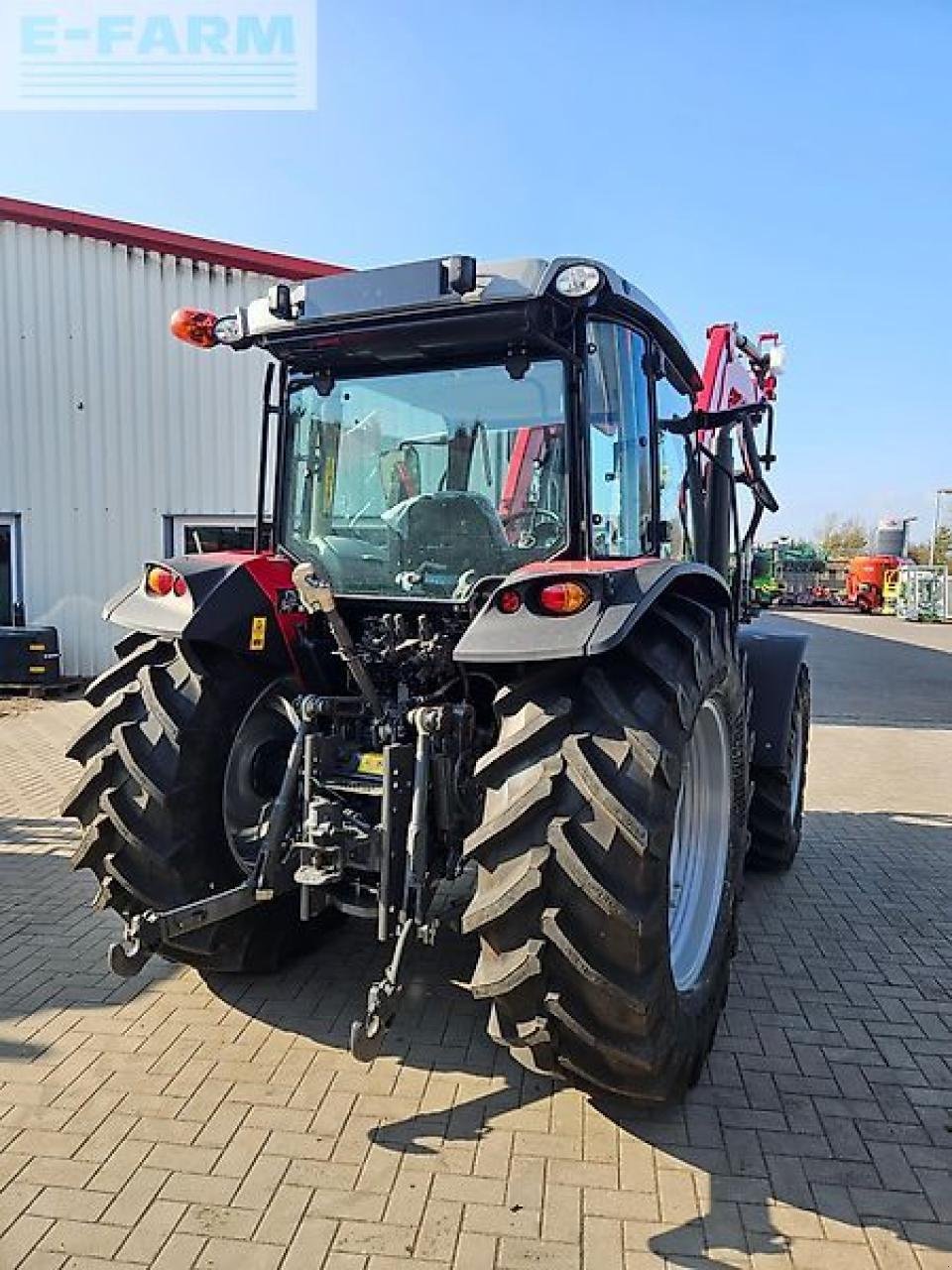 Traktor des Typs Massey Ferguson 4709m dyna-2, Gebrauchtmaschine in STAPEL (Bild 4)
