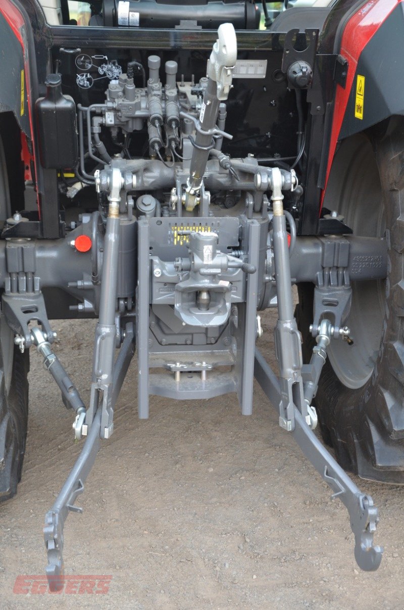 Traktor des Typs Massey Ferguson 4710 M Cab Essential, Neumaschine in Suhlendorf (Bild 5)