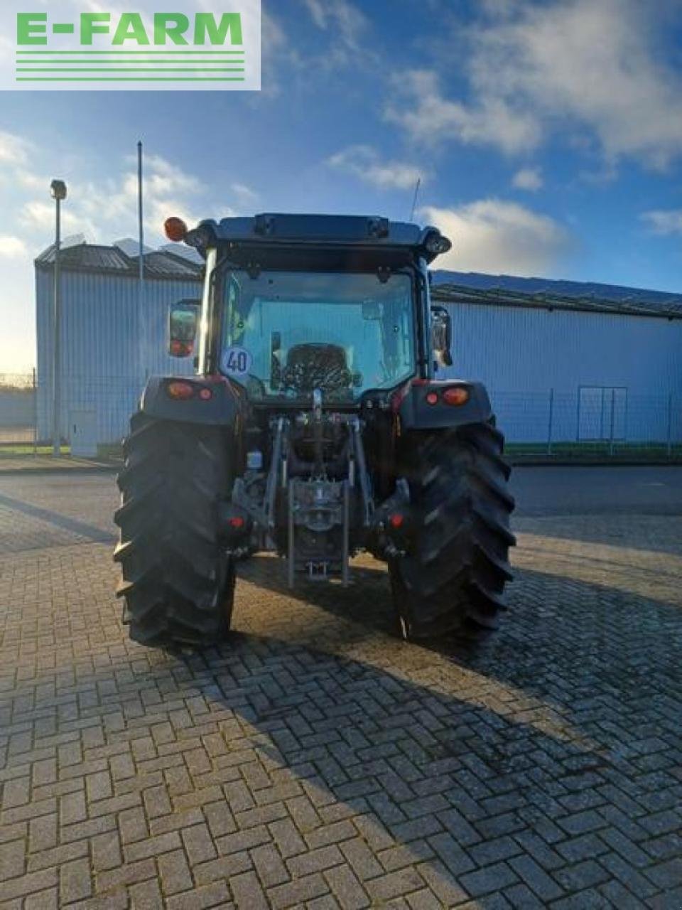 Traktor des Typs Massey Ferguson 4710m dyna-2, Gebrauchtmaschine in STAPEL (Bild 7)