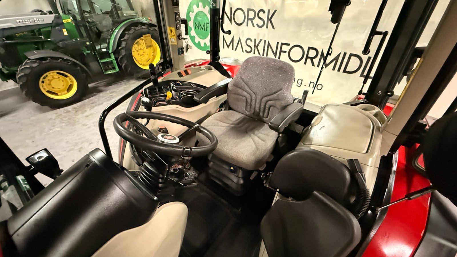 Traktor van het type Massey Ferguson 4710M, Gebrauchtmaschine in Ølen (Foto 13)
