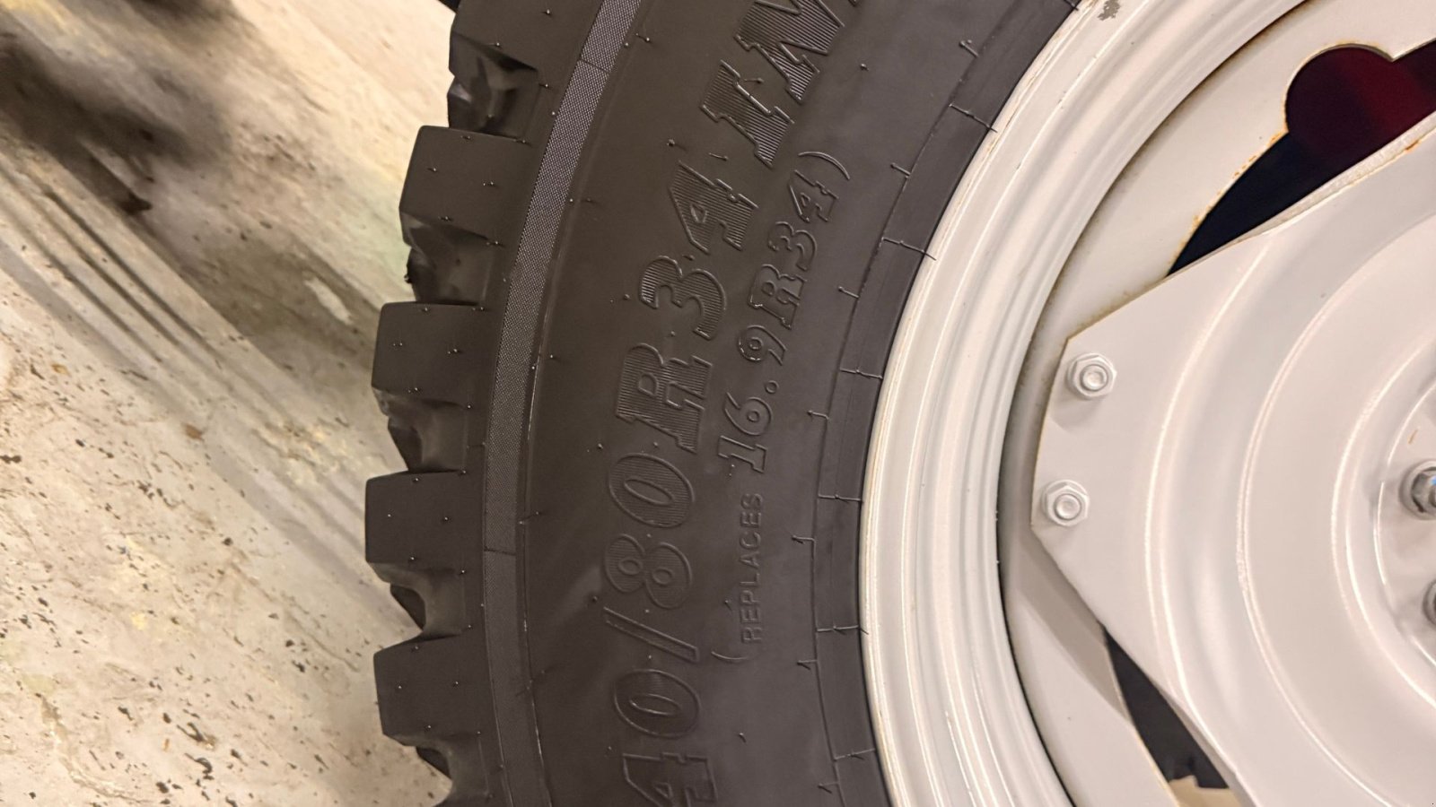 Traktor van het type Massey Ferguson 4710M, Gebrauchtmaschine in Ølen (Foto 11)