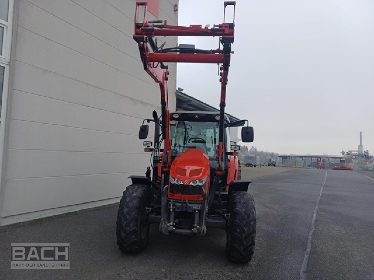 Traktor typu Massey Ferguson 5410, Gebrauchtmaschine v Boxberg-Seehof (Obrázek 2)