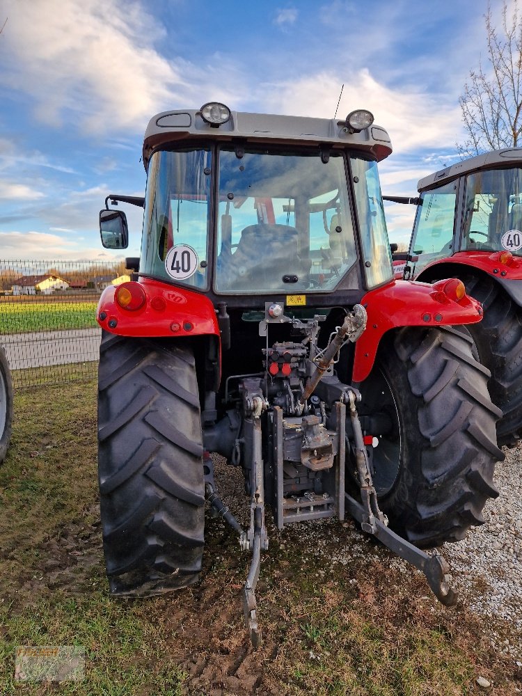 Traktor des Typs Massey Ferguson 5410, Gebrauchtmaschine in Pfoerring (Bild 4)