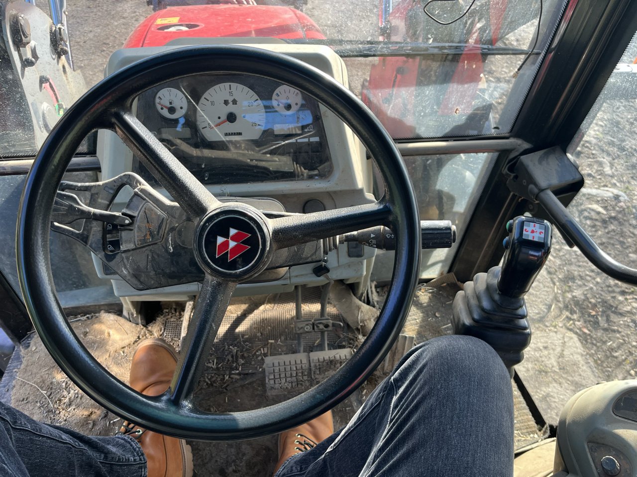 Traktor des Typs Massey Ferguson 5435 Dyna 4, Gebrauchtmaschine in MALESTROIT (Bild 11)