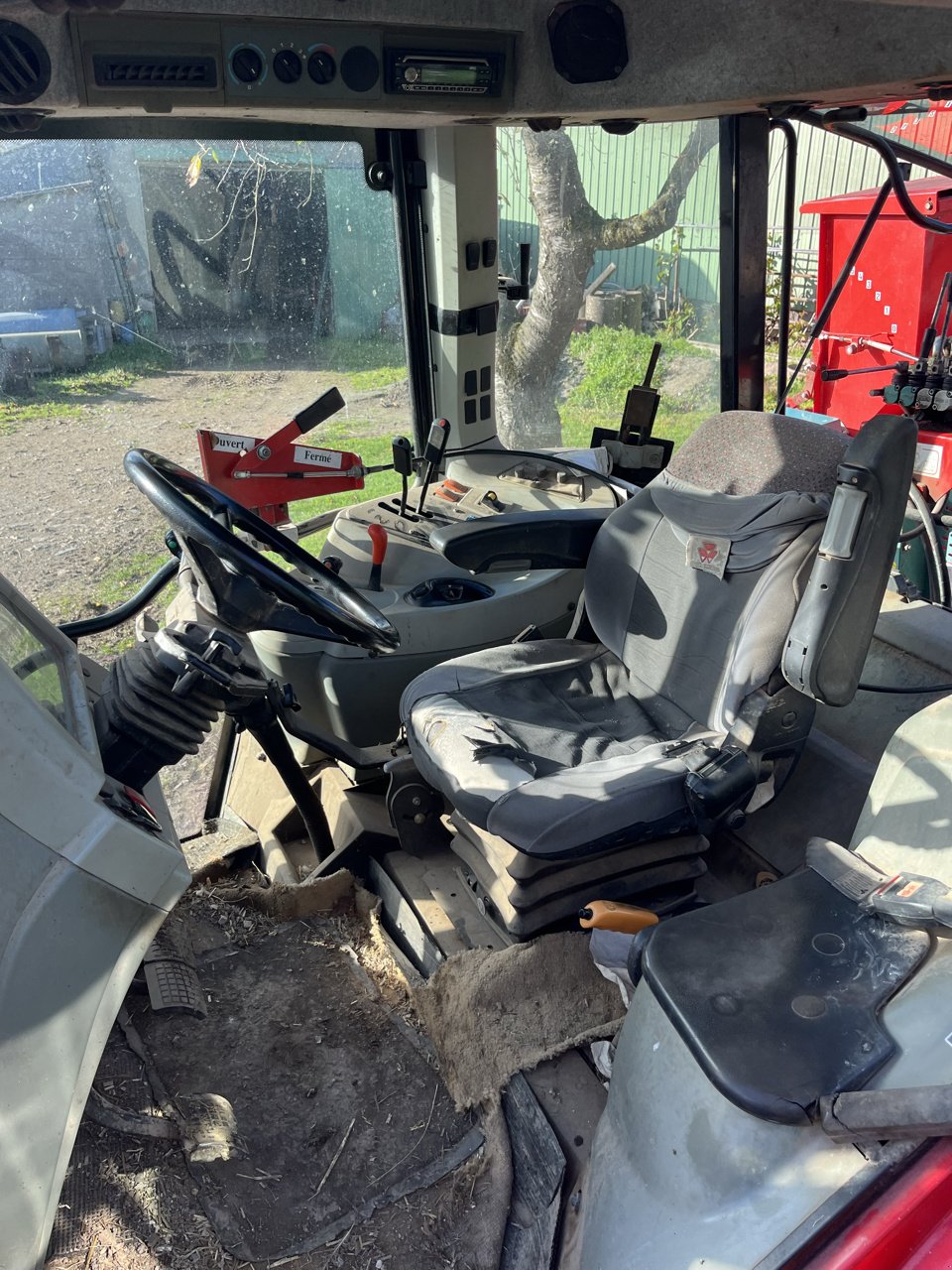 Traktor des Typs Massey Ferguson 5435 Dyna 4, Gebrauchtmaschine in MALESTROIT (Bild 10)