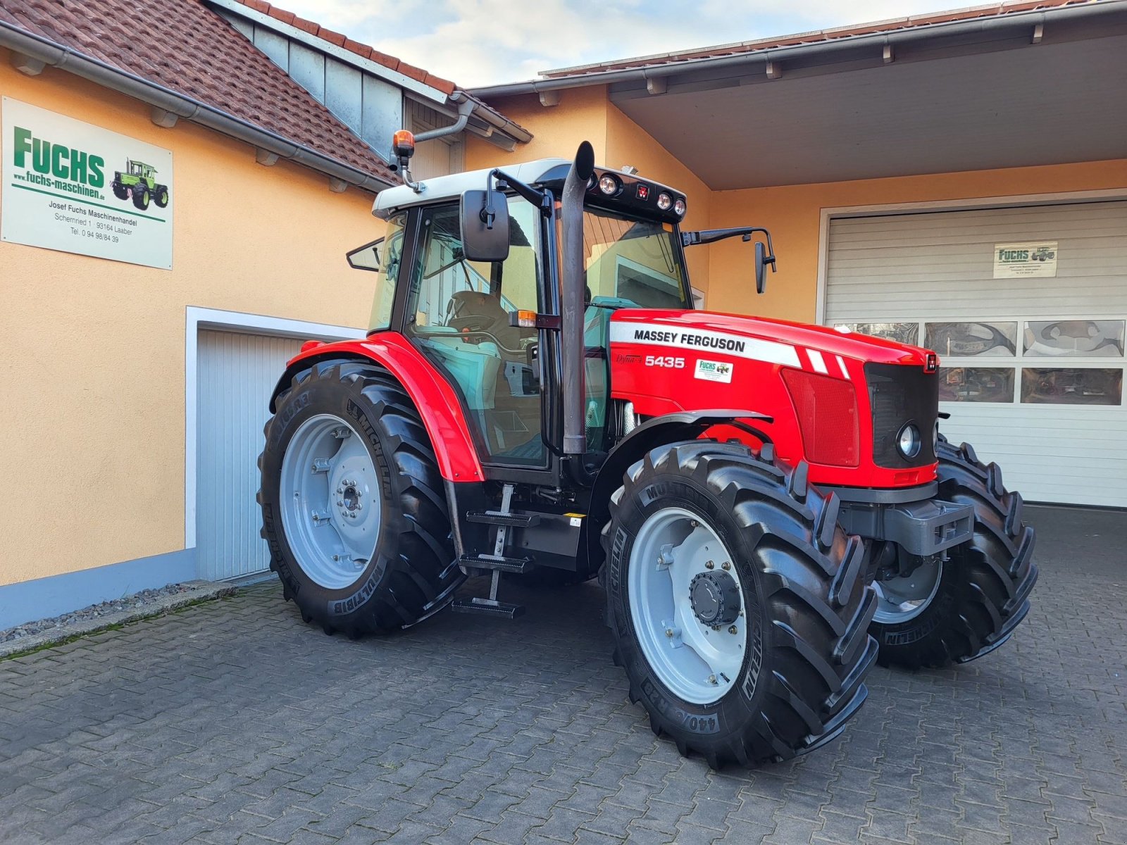 Traktor типа Massey Ferguson 5435 Dyna4 Top-Zustand, Gebrauchtmaschine в Laaber (Фотография 2)