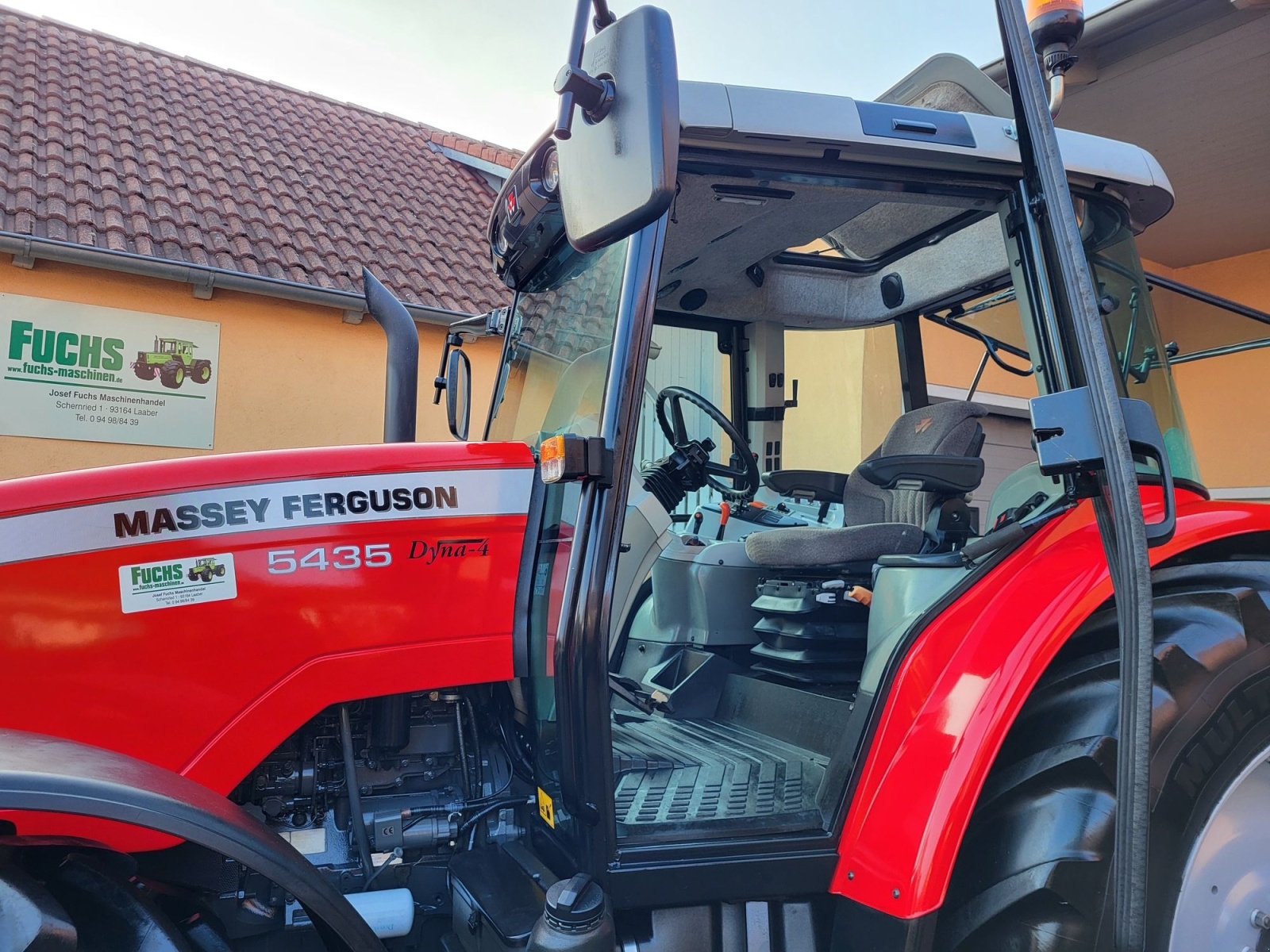 Traktor типа Massey Ferguson 5435 Dyna4 Top-Zustand, Gebrauchtmaschine в Laaber (Фотография 4)