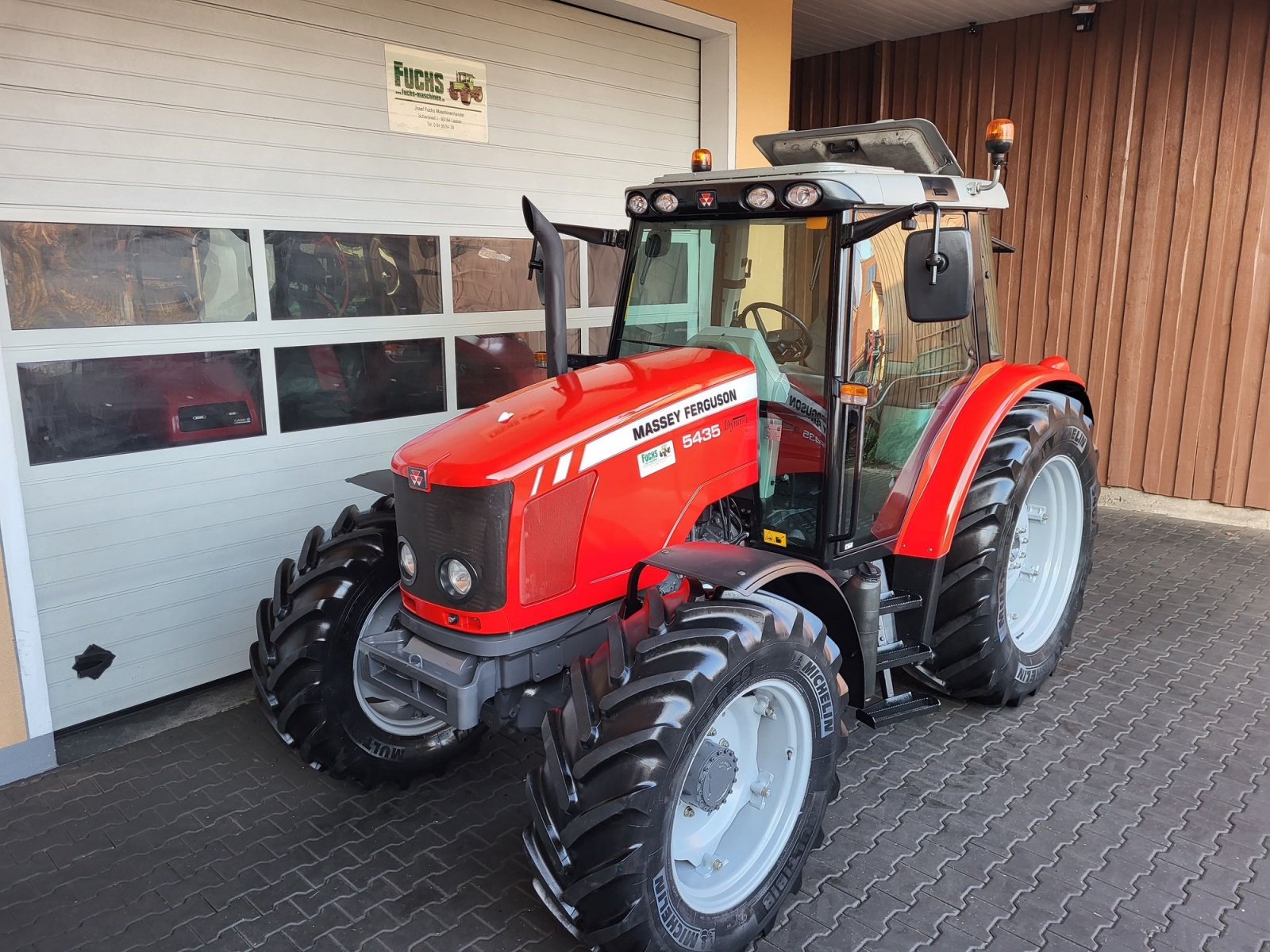 Traktor типа Massey Ferguson 5435 Dyna4 Top-Zustand, Gebrauchtmaschine в Laaber (Фотография 5)