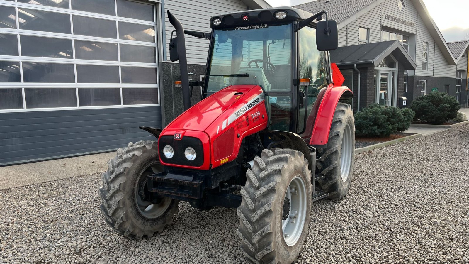 Traktor del tipo Massey Ferguson 5435 Stepnose med utrolig godt udsyn. Dyna 4. Handy velholdt traktor, Gebrauchtmaschine en Lintrup (Imagen 9)