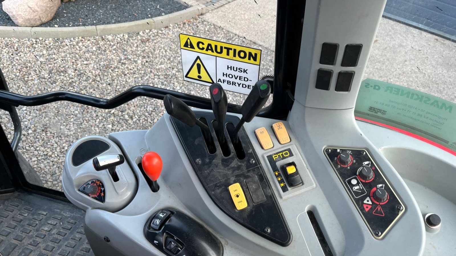 Traktor del tipo Massey Ferguson 5435 Stepnose med utrolig godt udsyn. Dyna 4. Handy velholdt traktor, Gebrauchtmaschine en Lintrup (Imagen 7)