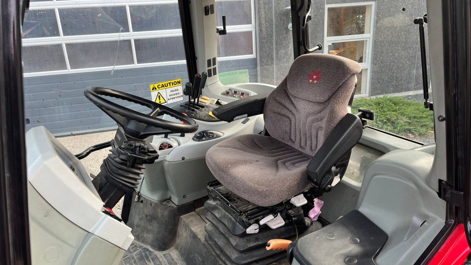 Traktor del tipo Massey Ferguson 5435 Stepnose med utrolig godt udsyn. Dyna 4. Handy velholdt traktor, Gebrauchtmaschine en Lintrup (Imagen 5)