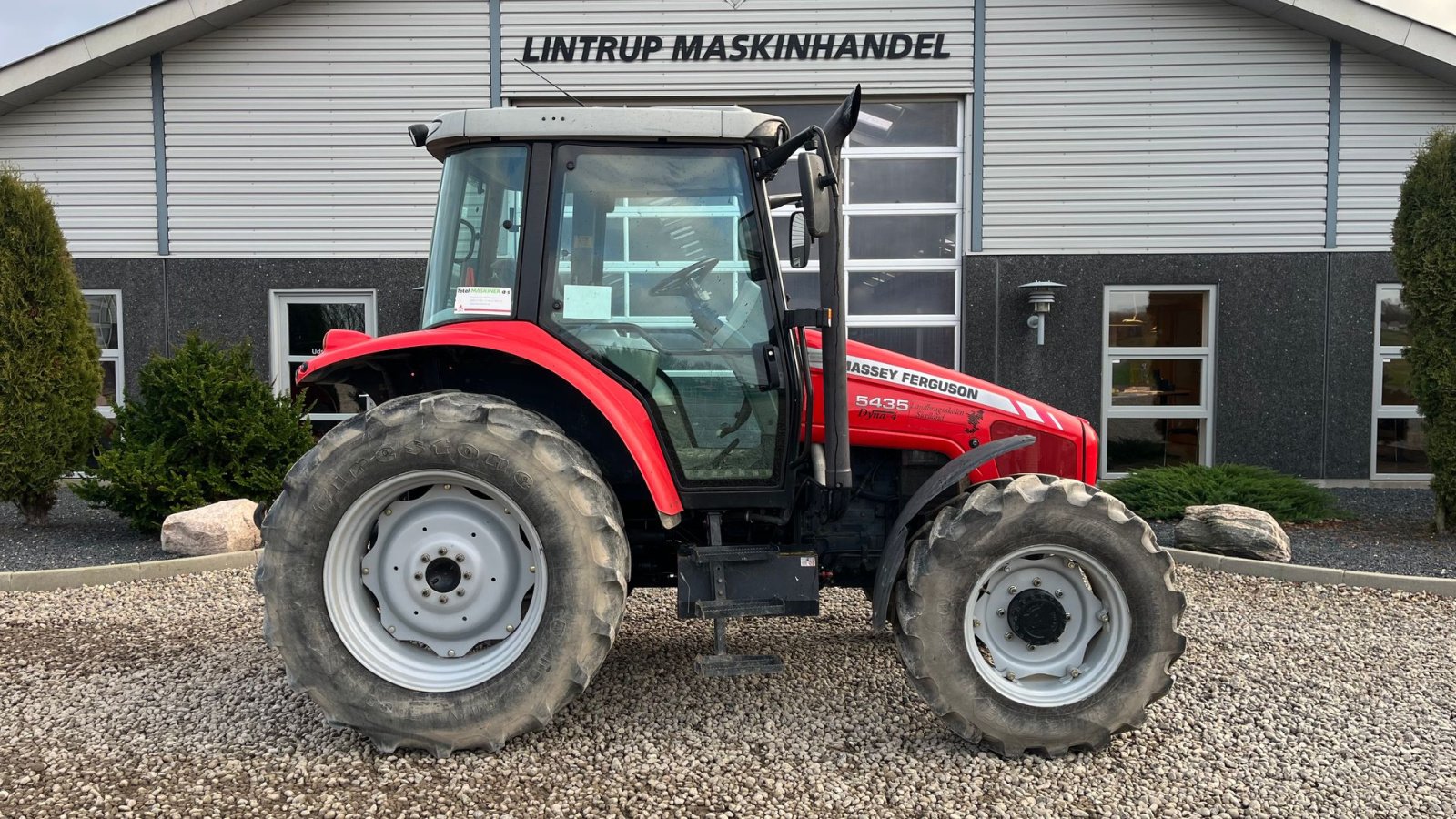 Traktor del tipo Massey Ferguson 5435 Stepnose med utrolig godt udsyn. Dyna 4. Handy velholdt traktor, Gebrauchtmaschine en Lintrup (Imagen 8)