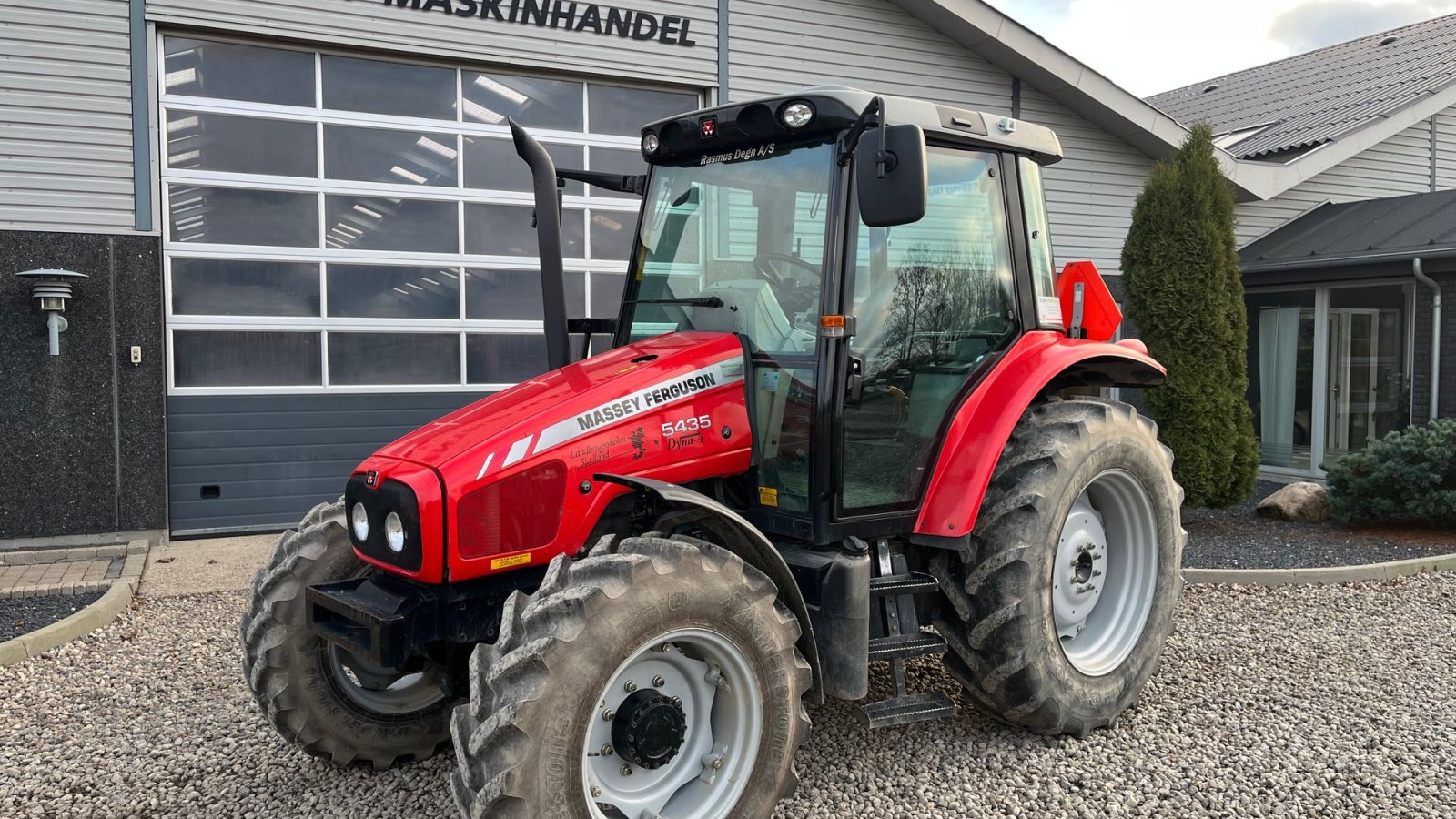 Traktor del tipo Massey Ferguson 5435 Stepnose med utrolig godt udsyn. Dyna 4. Handy velholdt traktor, Gebrauchtmaschine en Lintrup (Imagen 2)