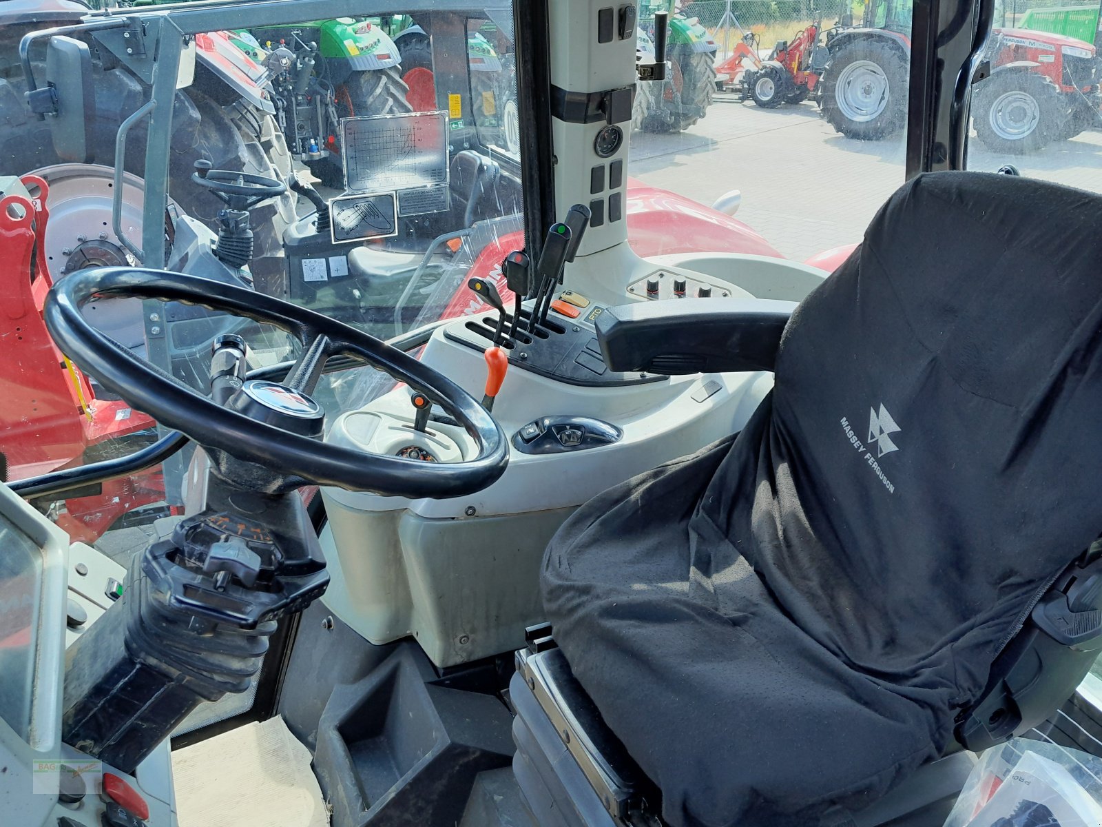 Traktor типа Massey Ferguson 5435, Gebrauchtmaschine в Ingelfingen-Stachenhausen (Фотография 4)